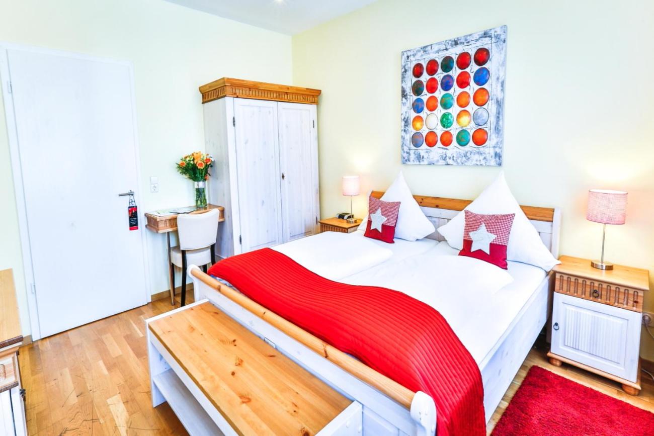 Standard Double Room - Photo 5