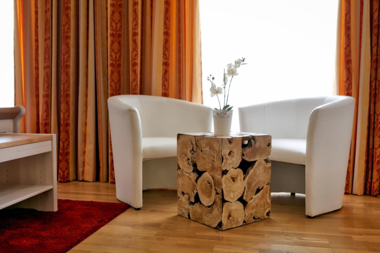 Standard Double Room - Photo 15