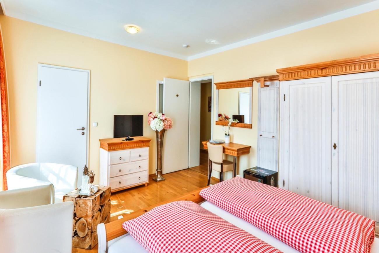 Standard Double Room - Photo 14