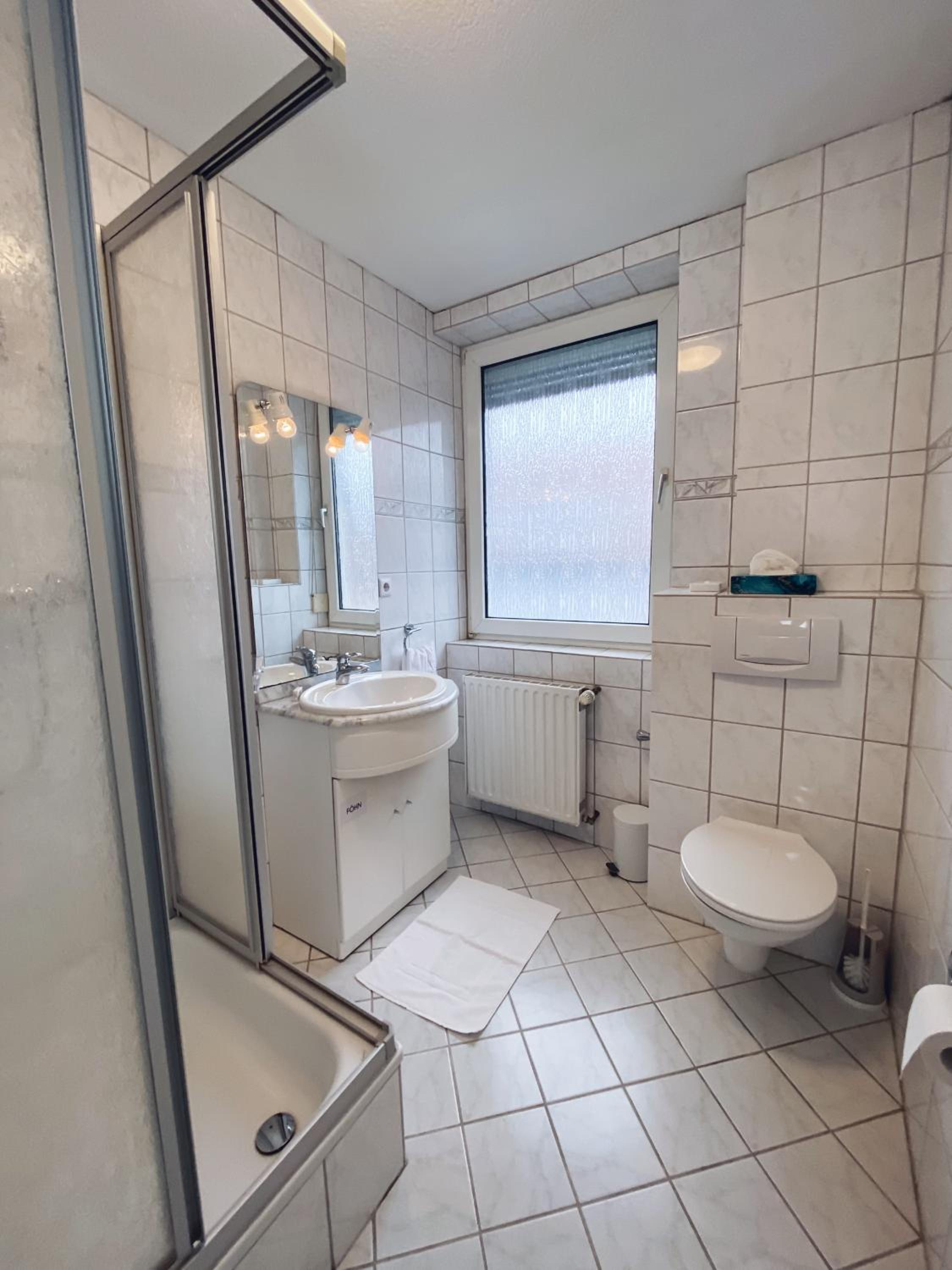 Large Single Room photo 3