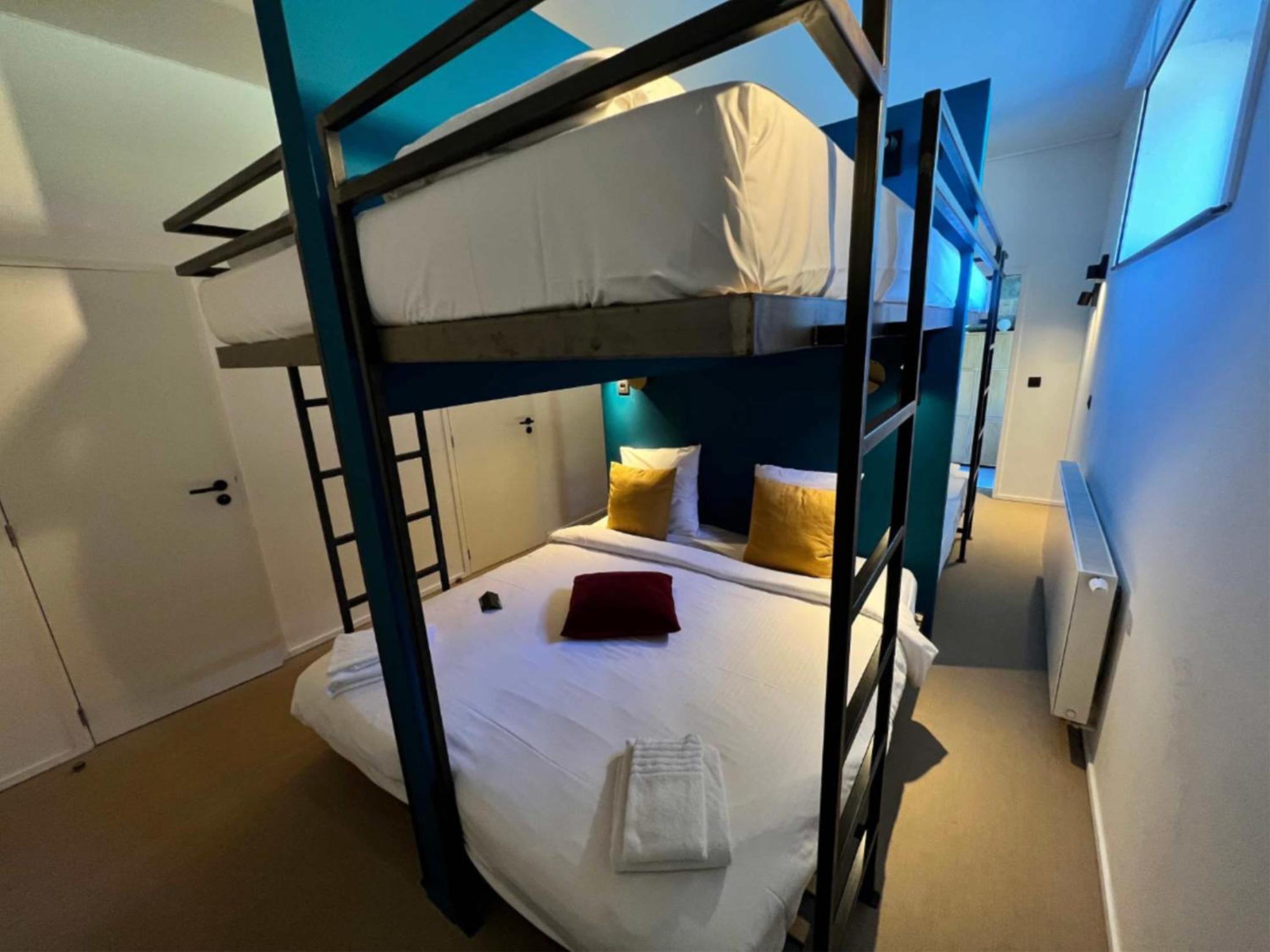 Mixed Dormitory Room