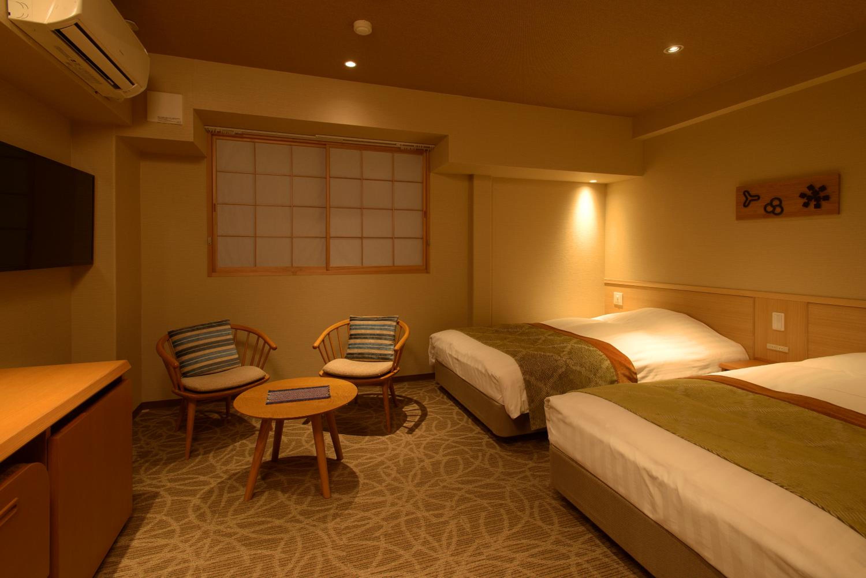 Twin Room with Mountain View