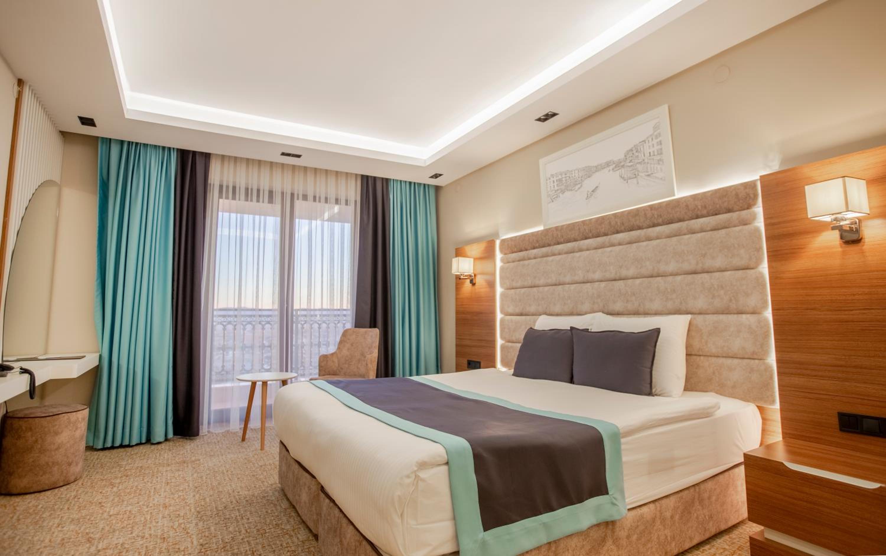 Standard Double Room - Photo 19