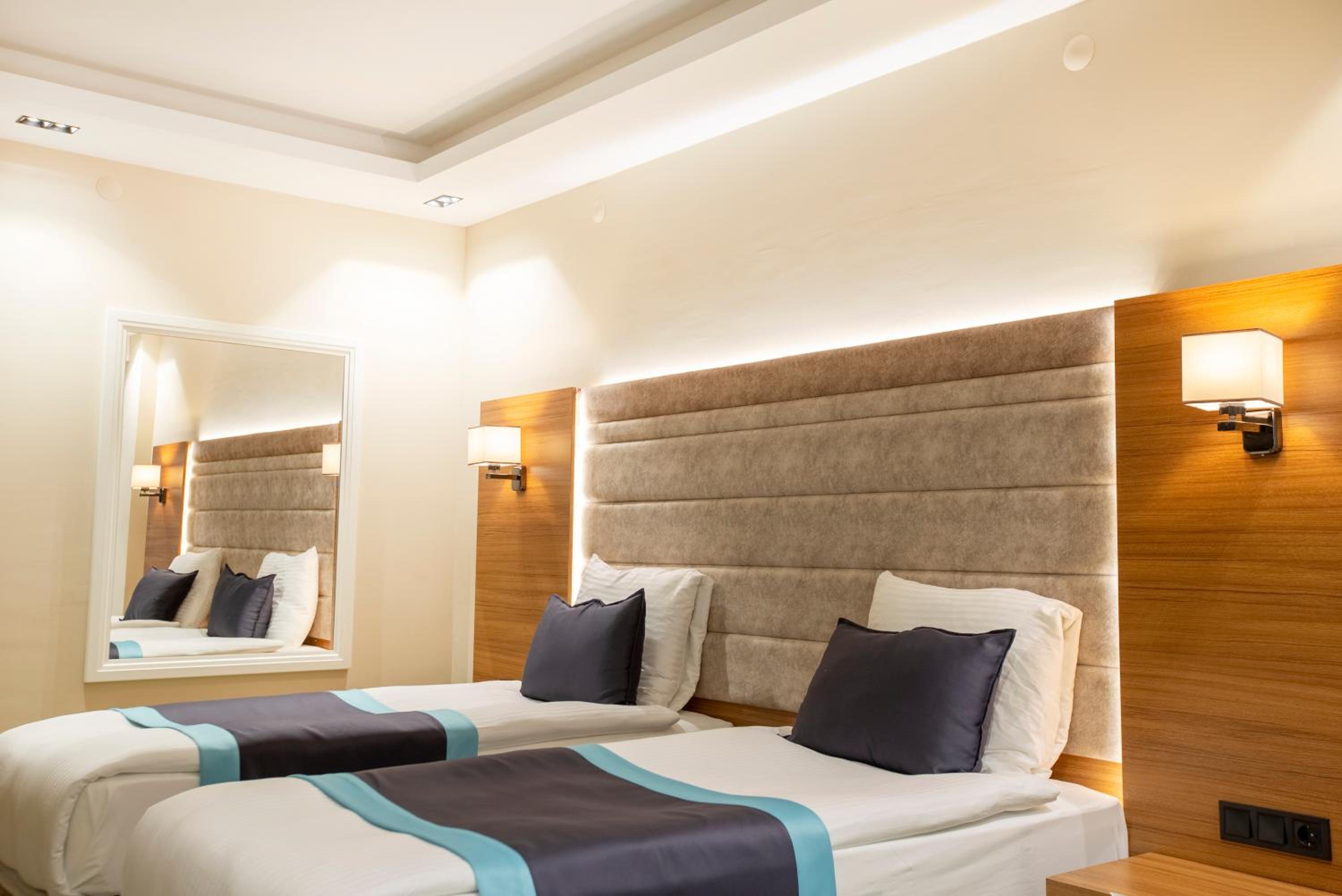 Standard Double Room - Photo 1