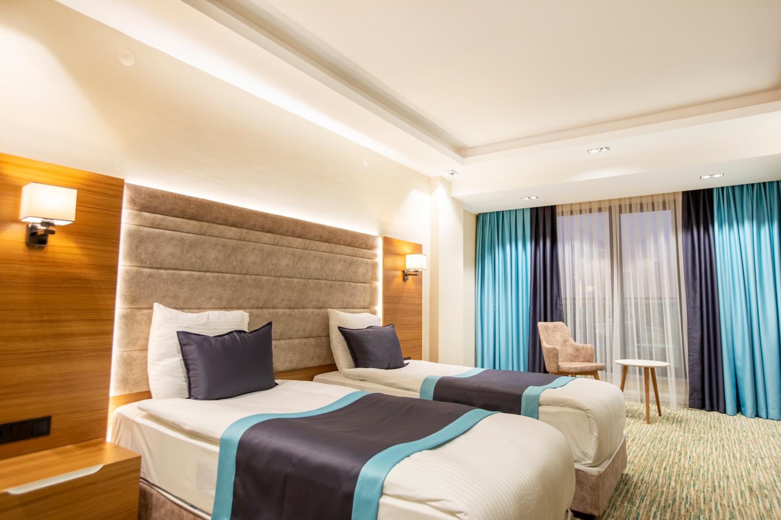 Standard Double Room - Photo 25