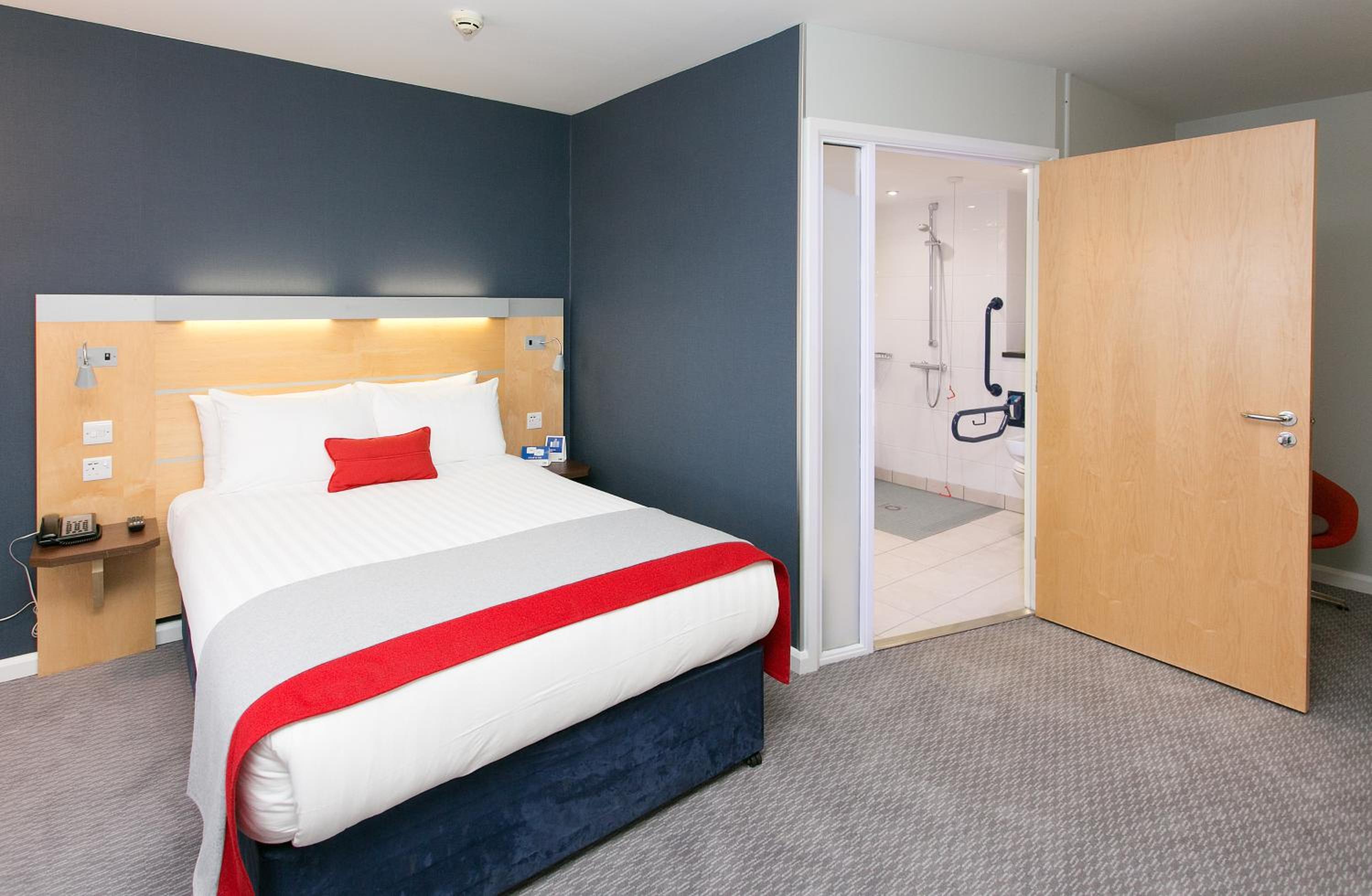 Double Room with Free Hot Breakfast - Accessible - Photo 4