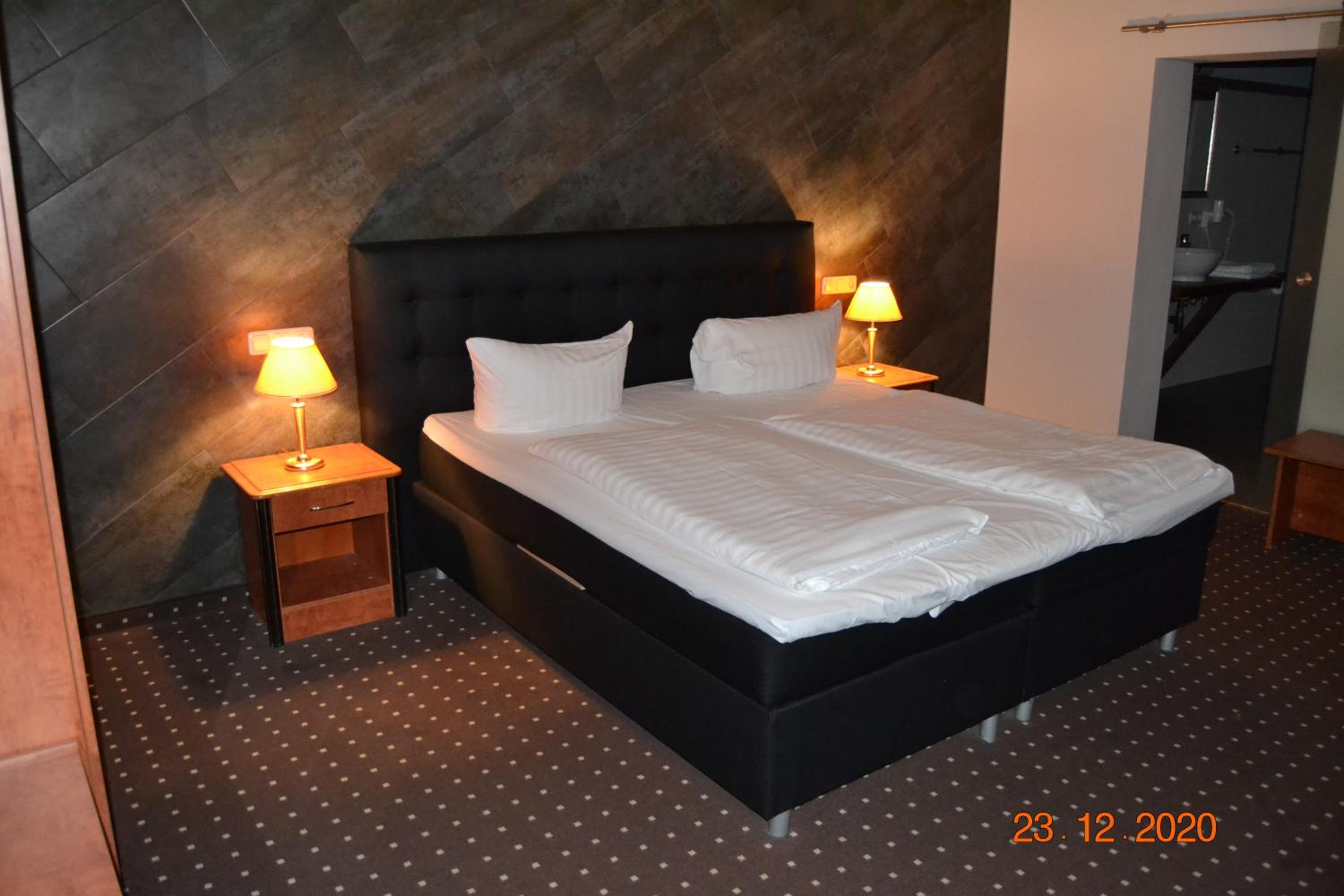 Business Double Room - Photo 1