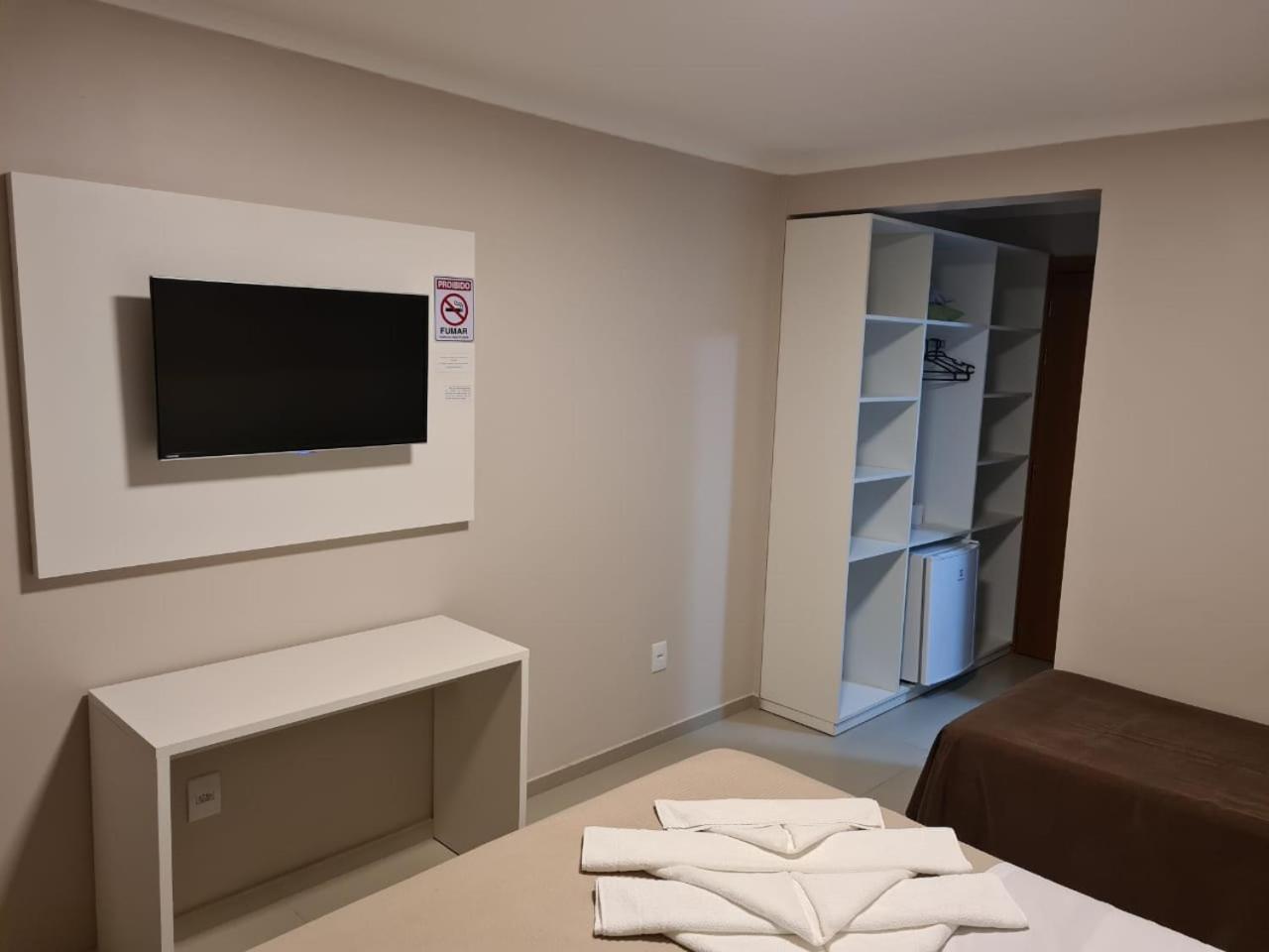 Deluxe Double Room with Balcony photo 3