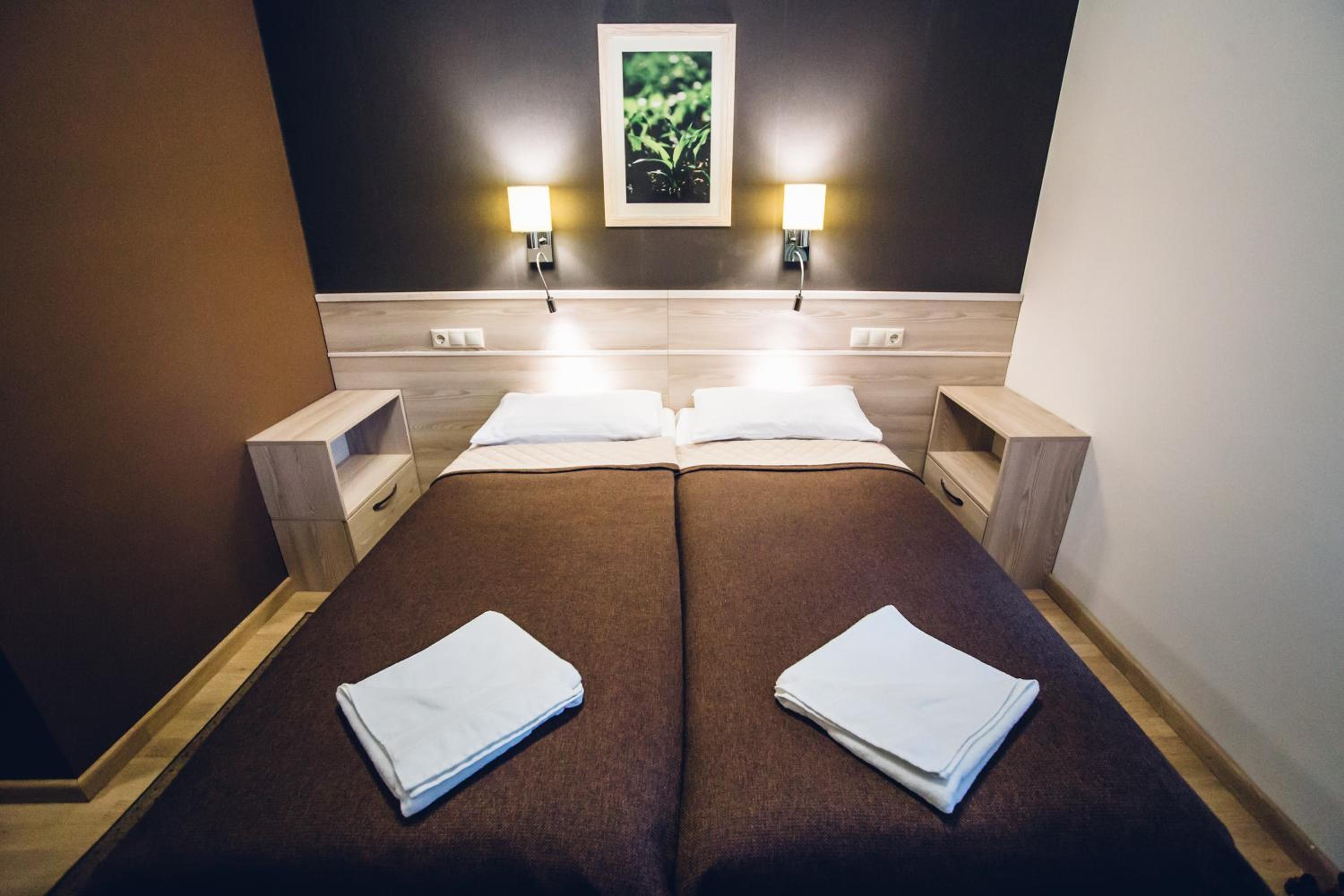 Standard Twin Room - Photo 3