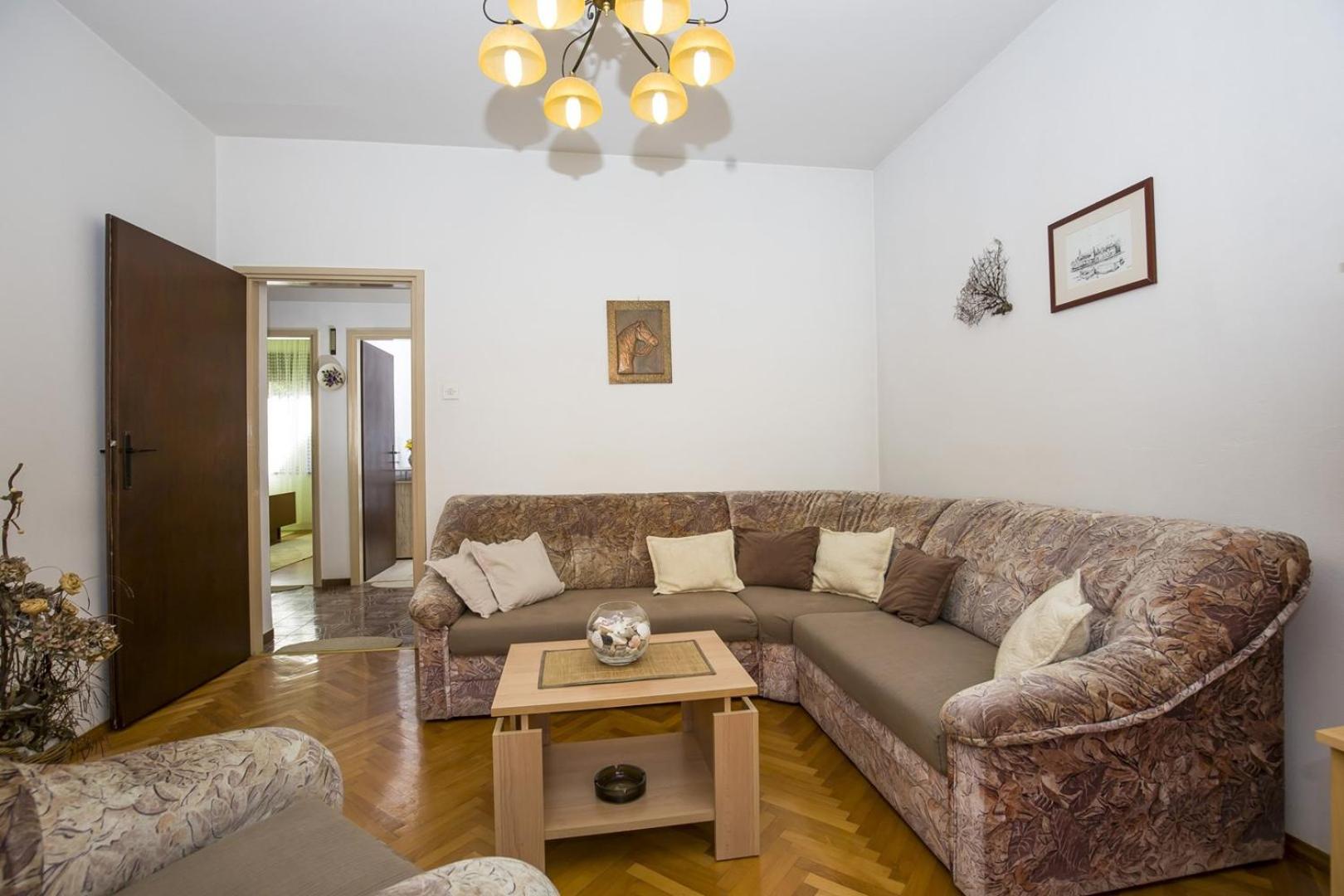 Apartment photo 1