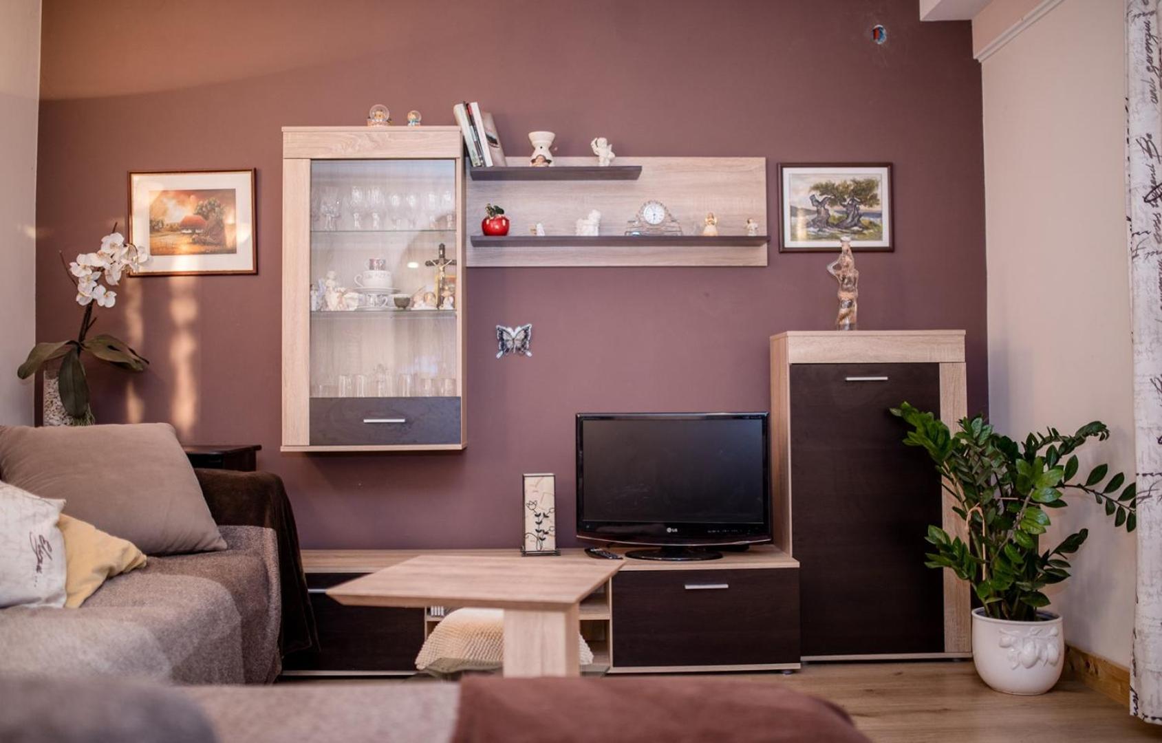 Apartment photo 1