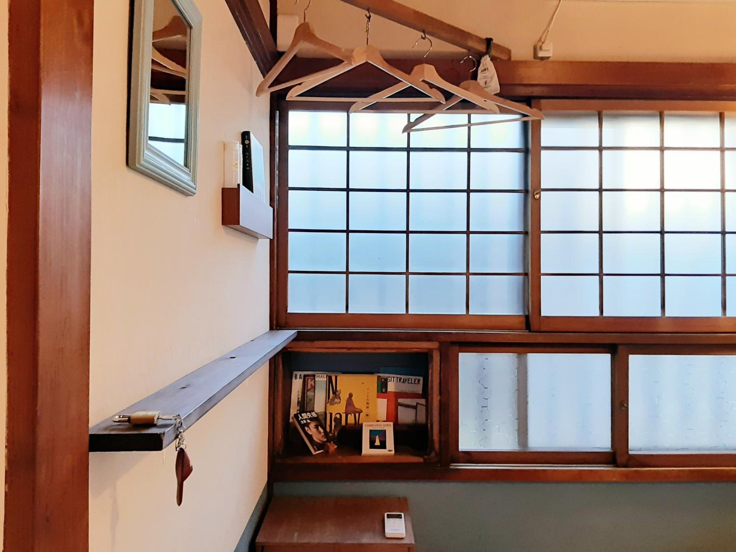 Japanese-Style Room with Shared Bathroom photo 3