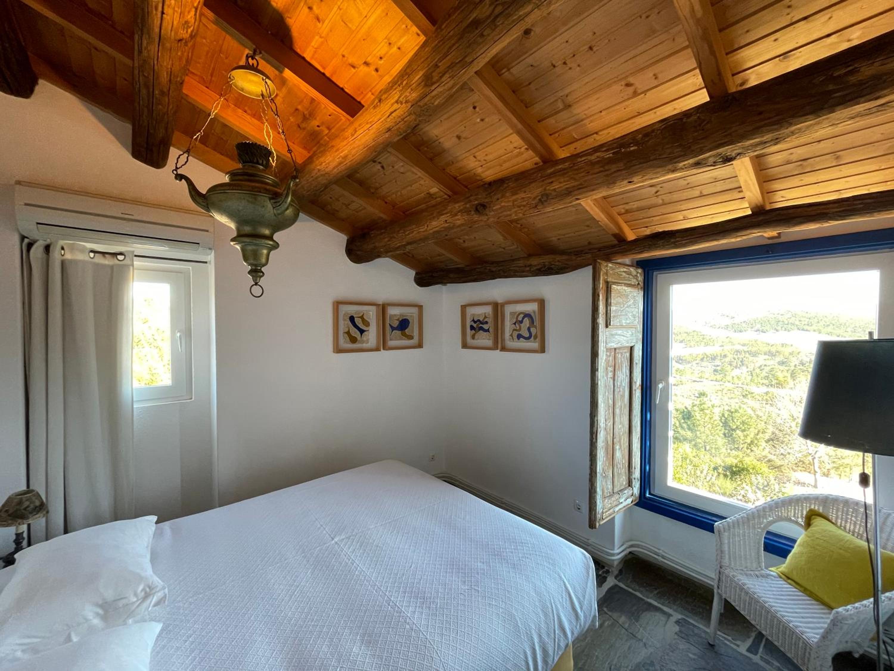 One-Bedroom Apartment (2 Adults + 2 Children)