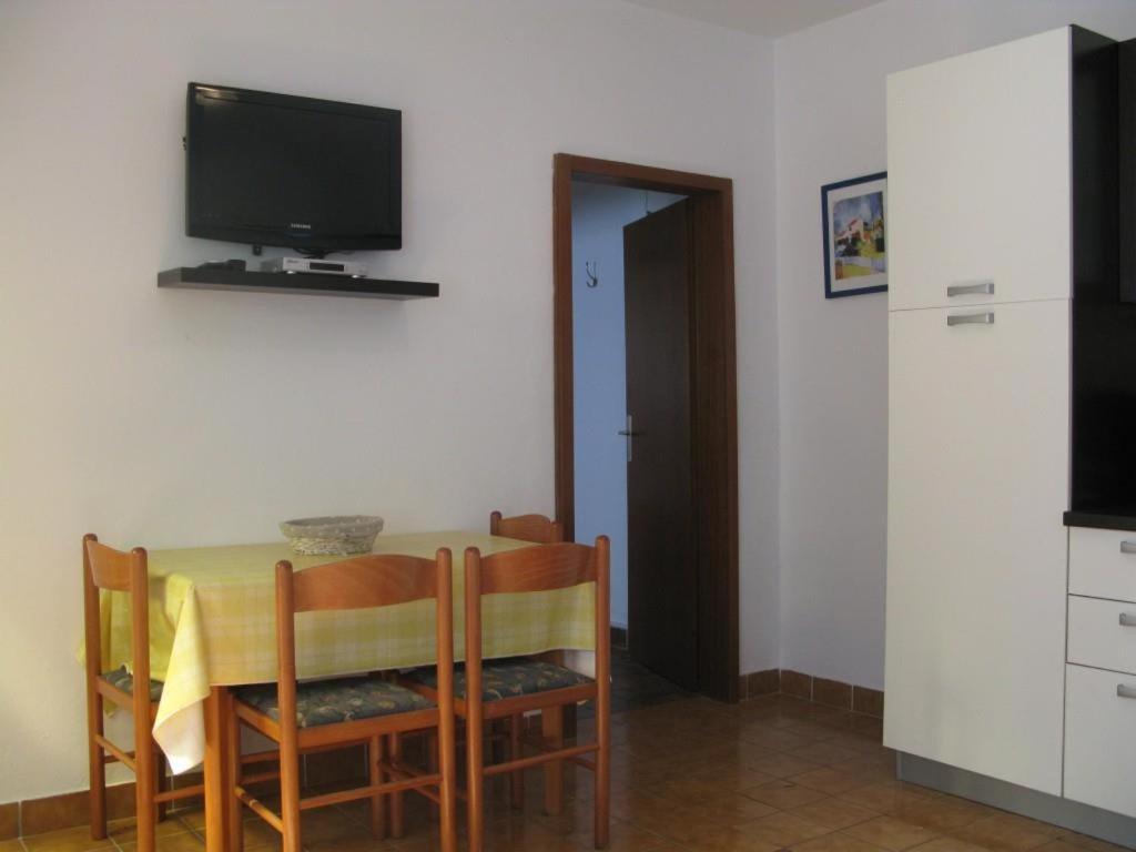 Apartment photo 3