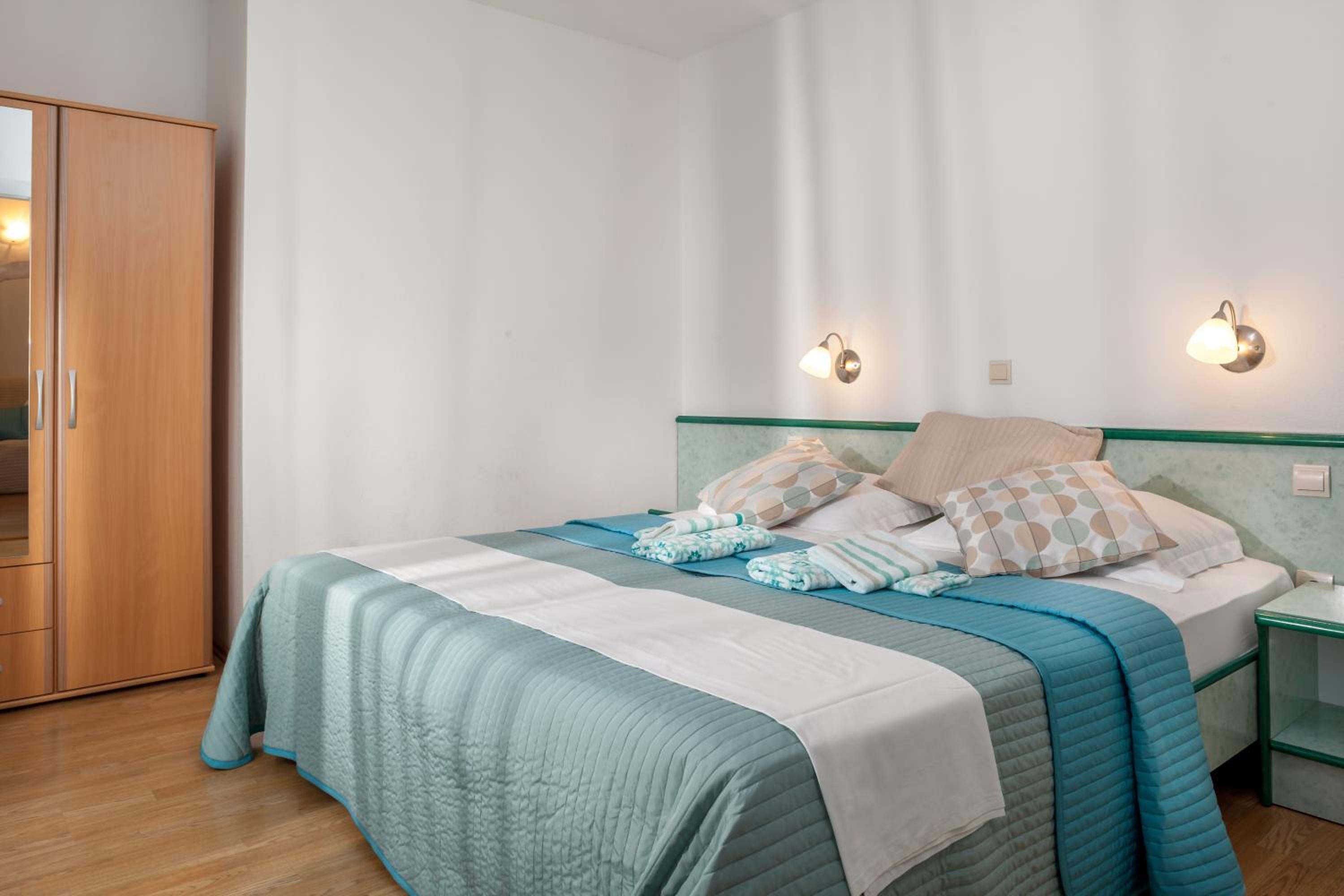 Two bedroom apartment with Sea view