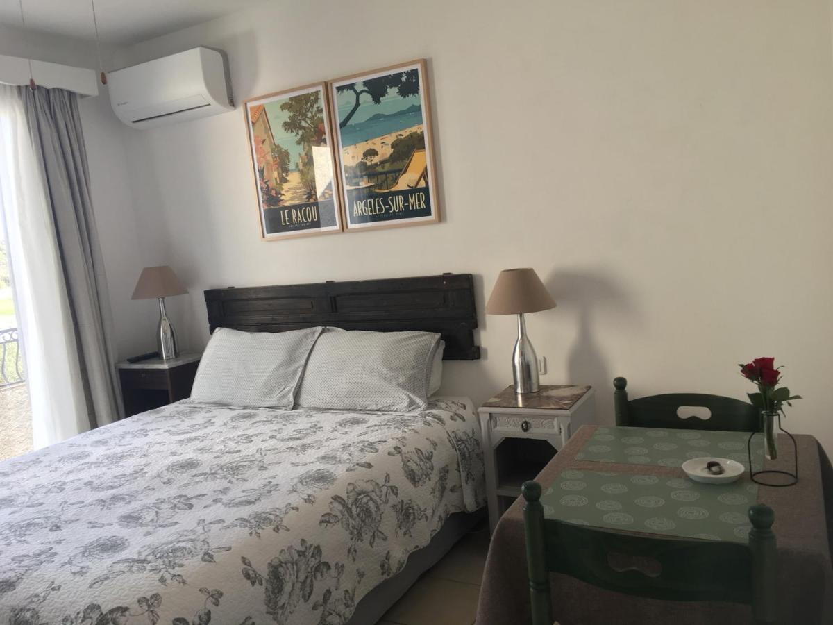 Double Room with Balcony - Photo 1