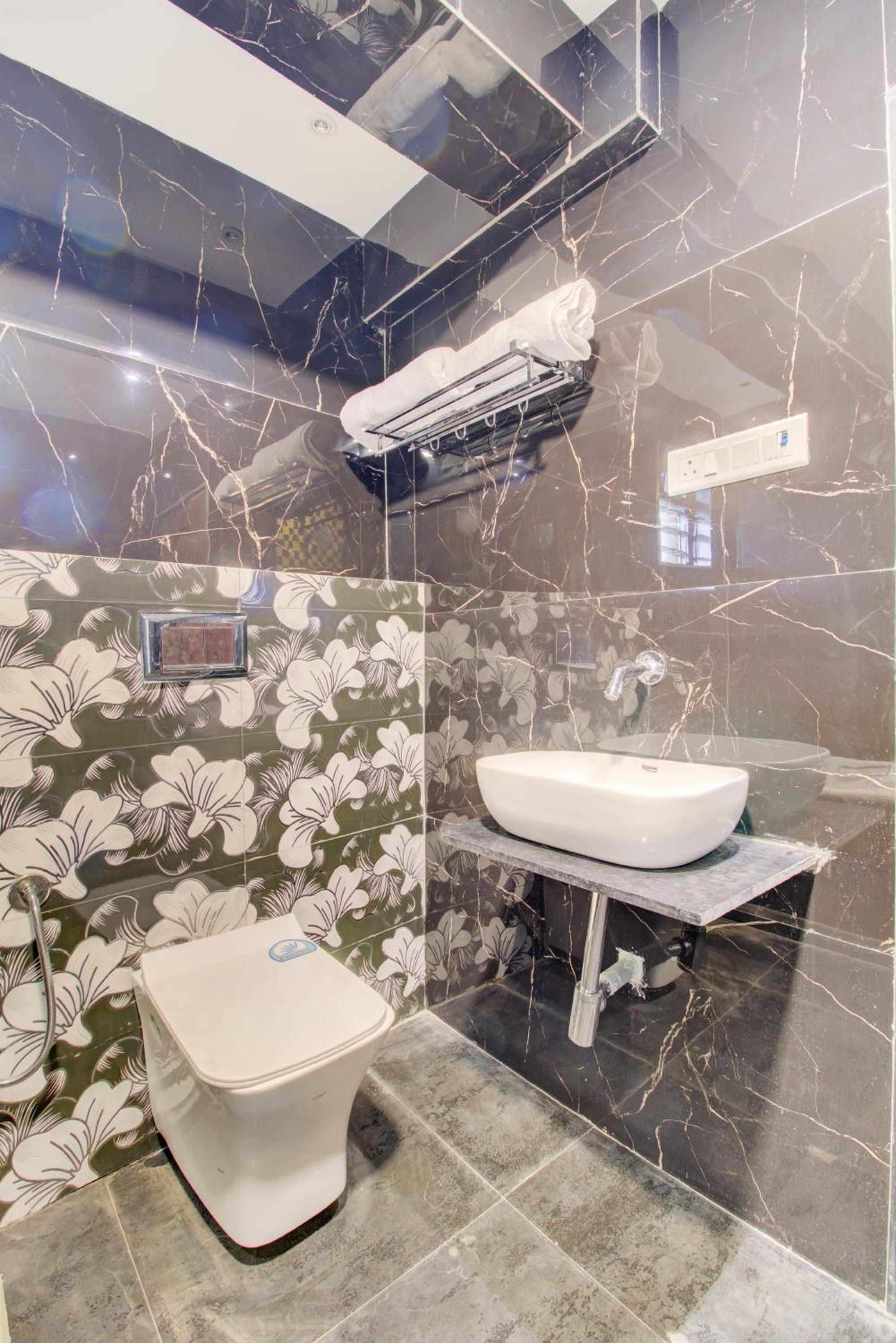 Deluxe Room - Photo 7