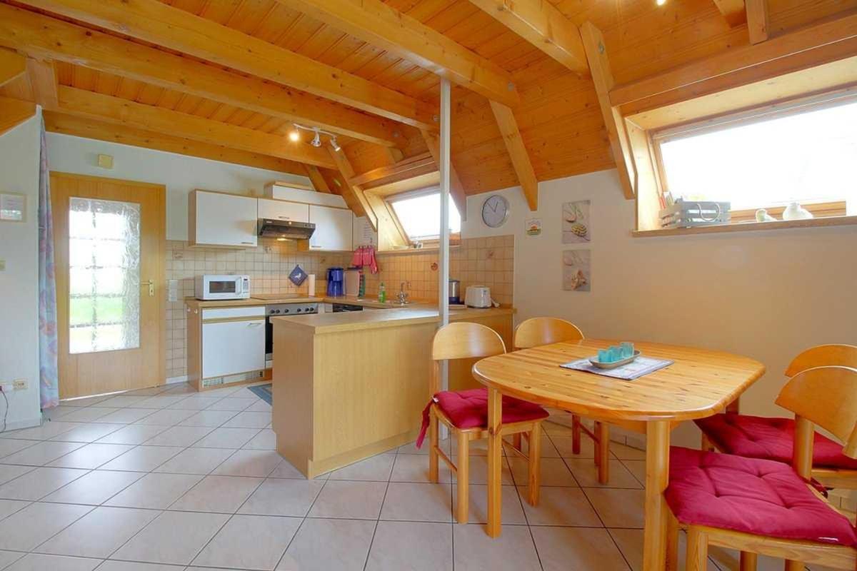 Two-Bedroom House photo 3