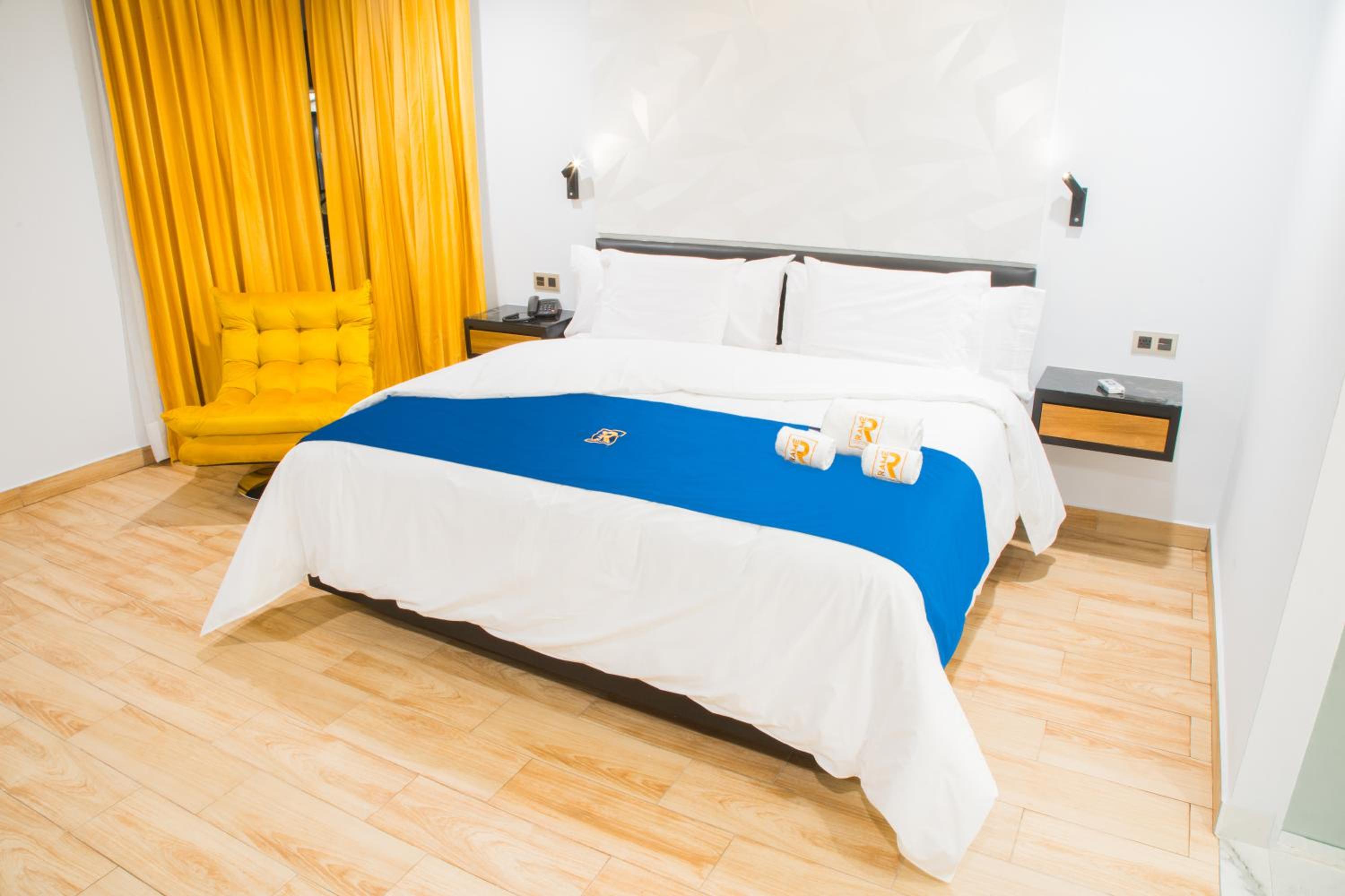 Deluxe Suite
