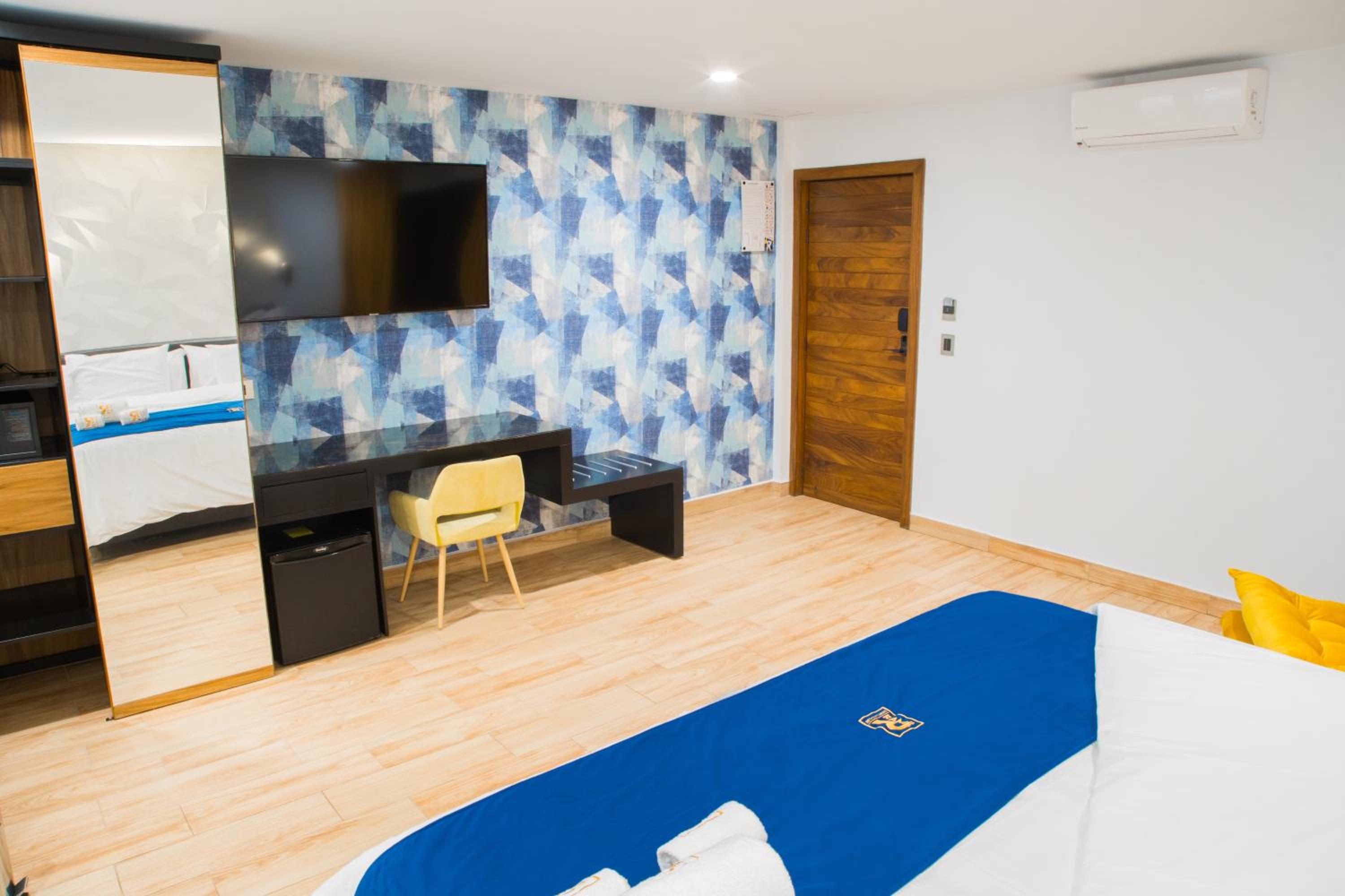 Deluxe Suite