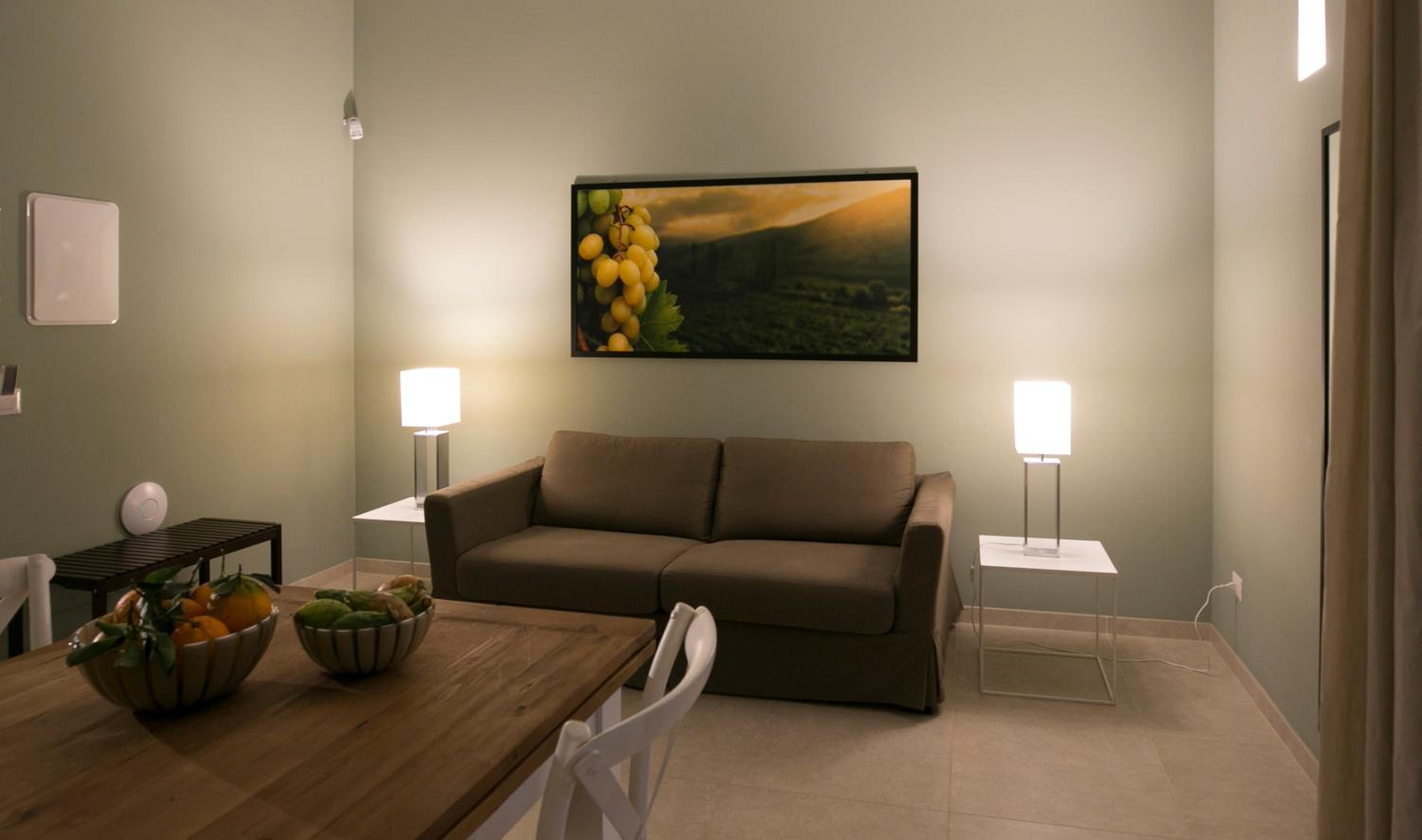 Superior One-Bedroom Apartment with Patio photo 3