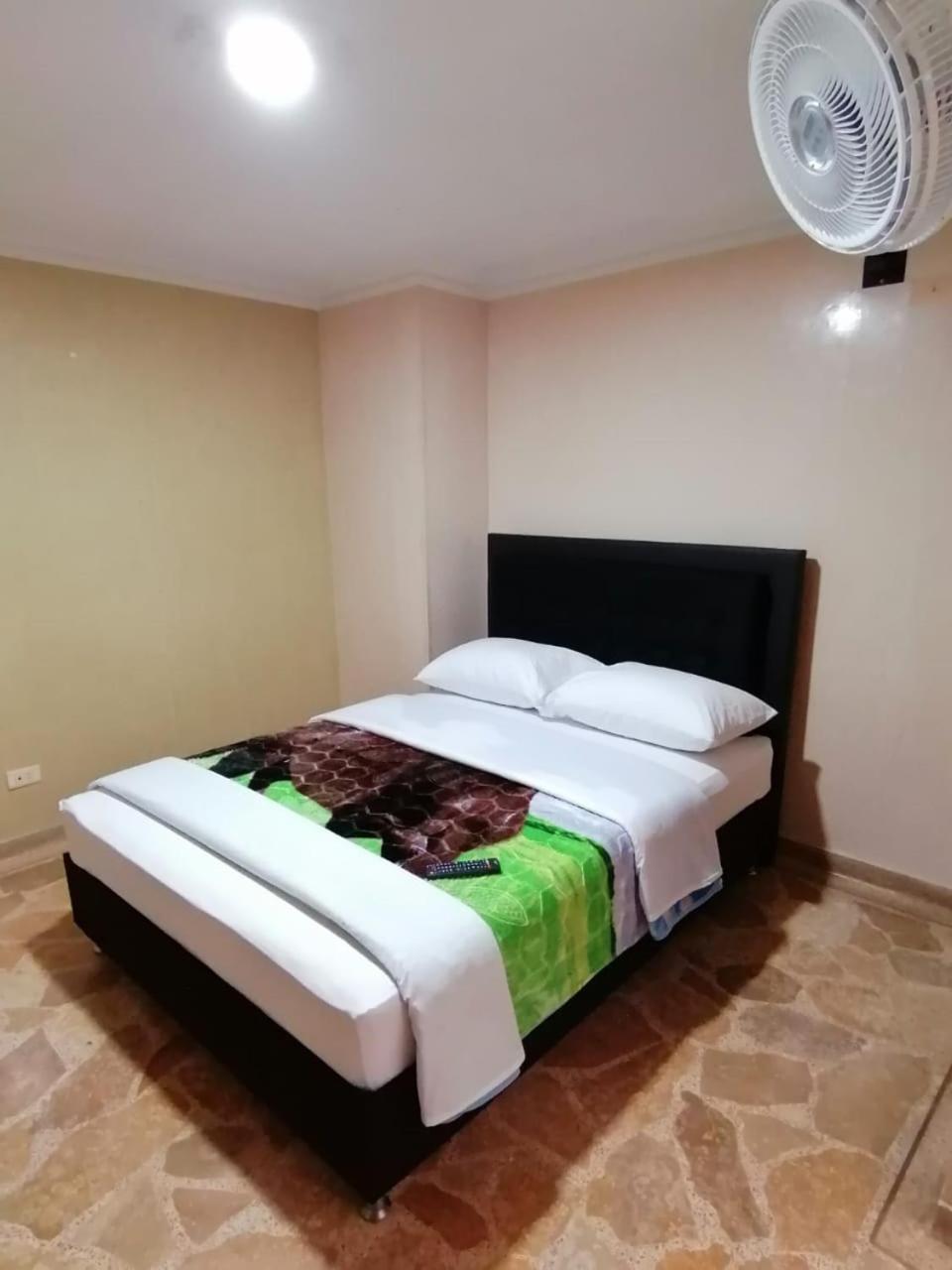 Queen Room photo 3