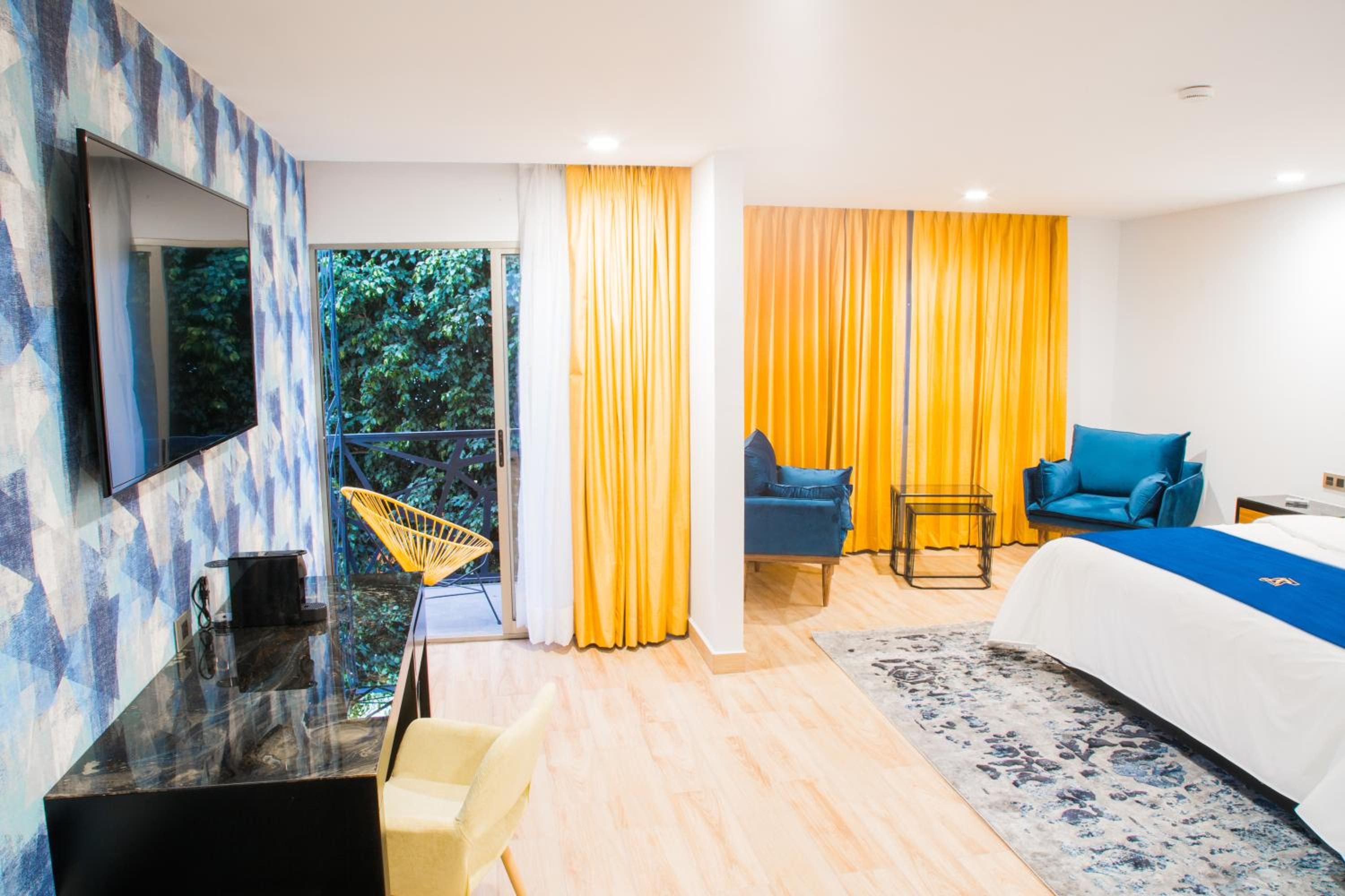 Deluxe Suite