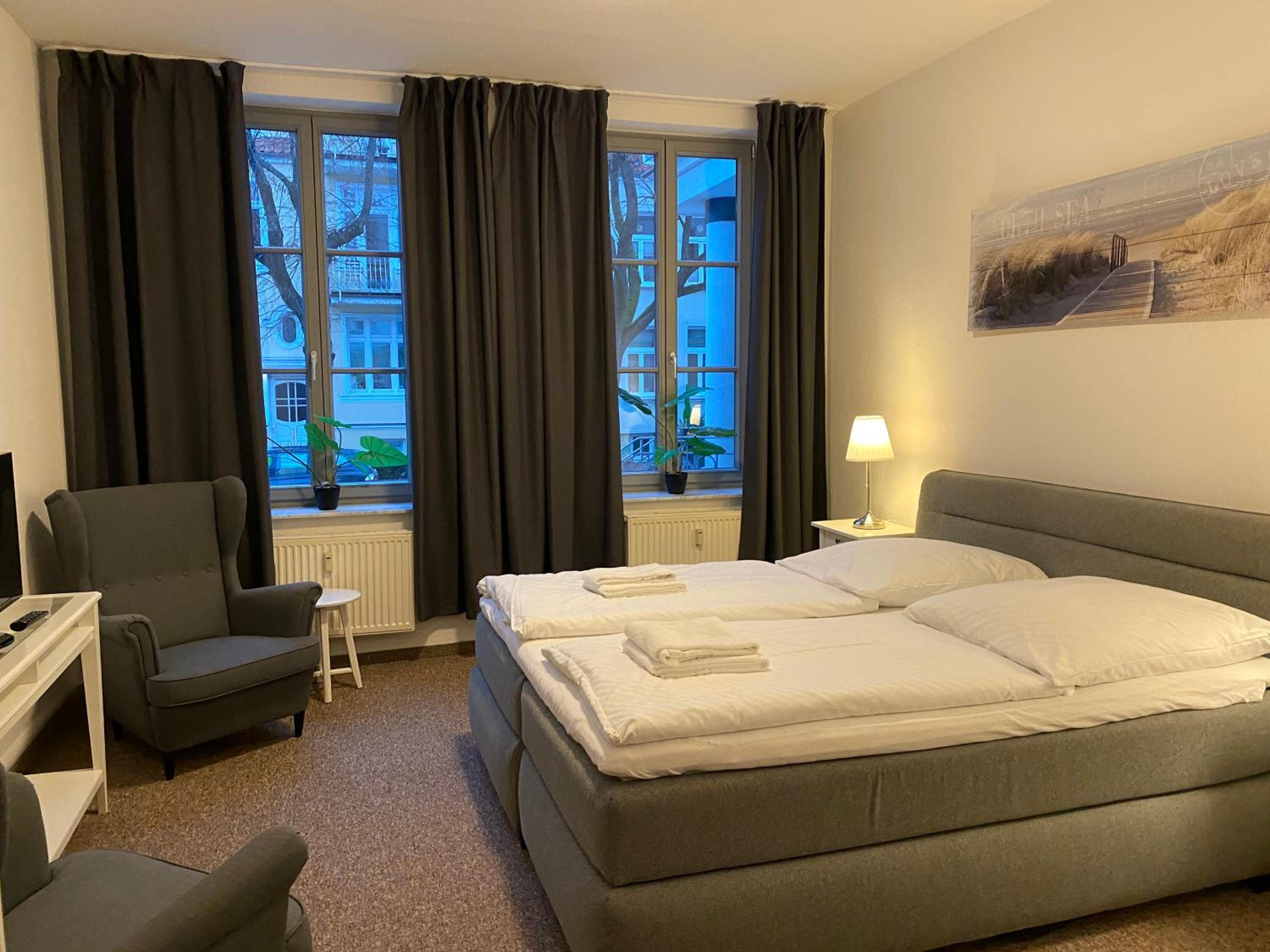 Deluxe Room - Photo 6