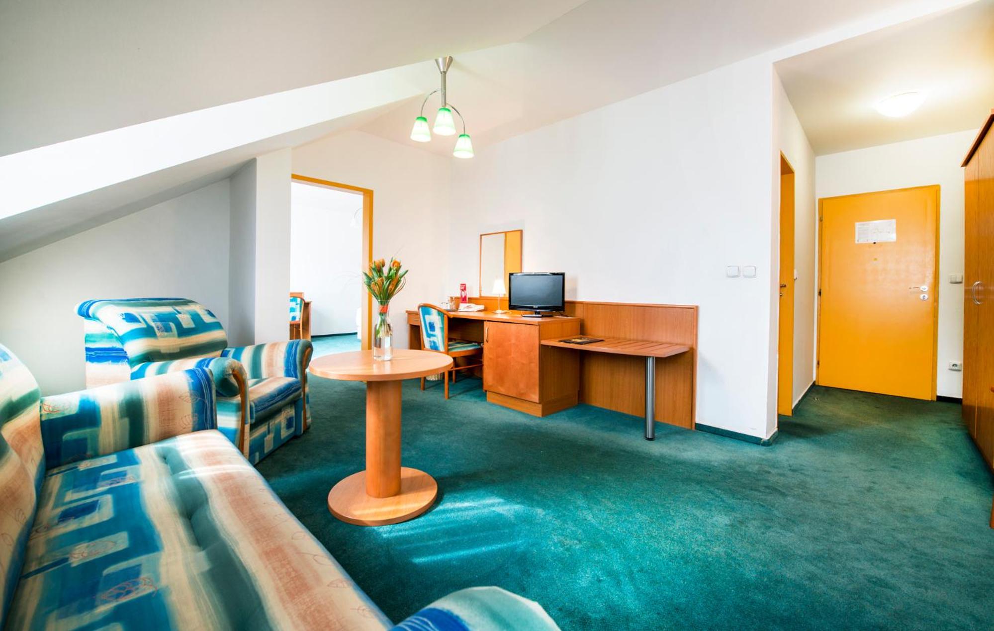 One-Bedroom Suite photo 1