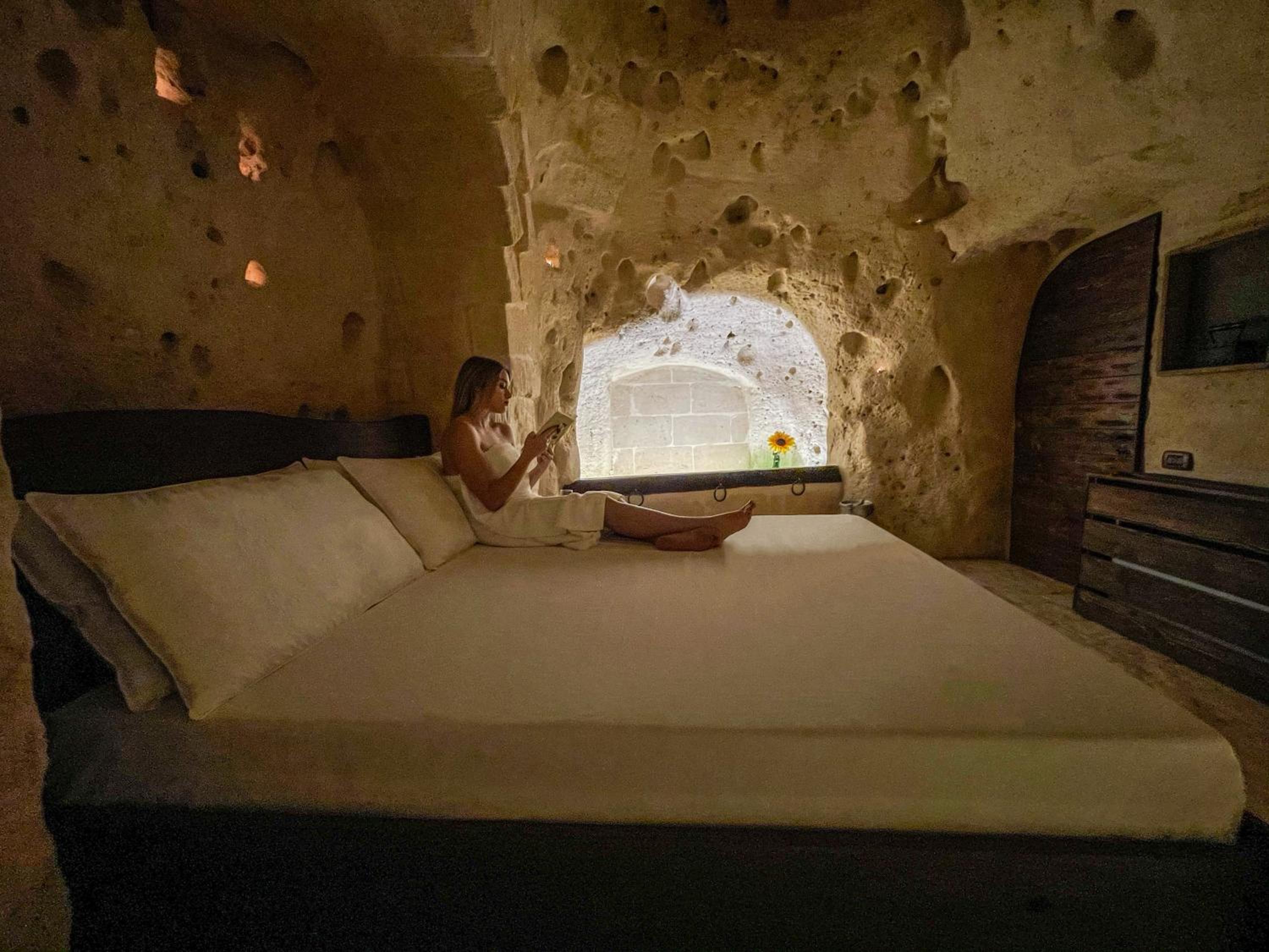 Suite with Private Pool - Photo 13