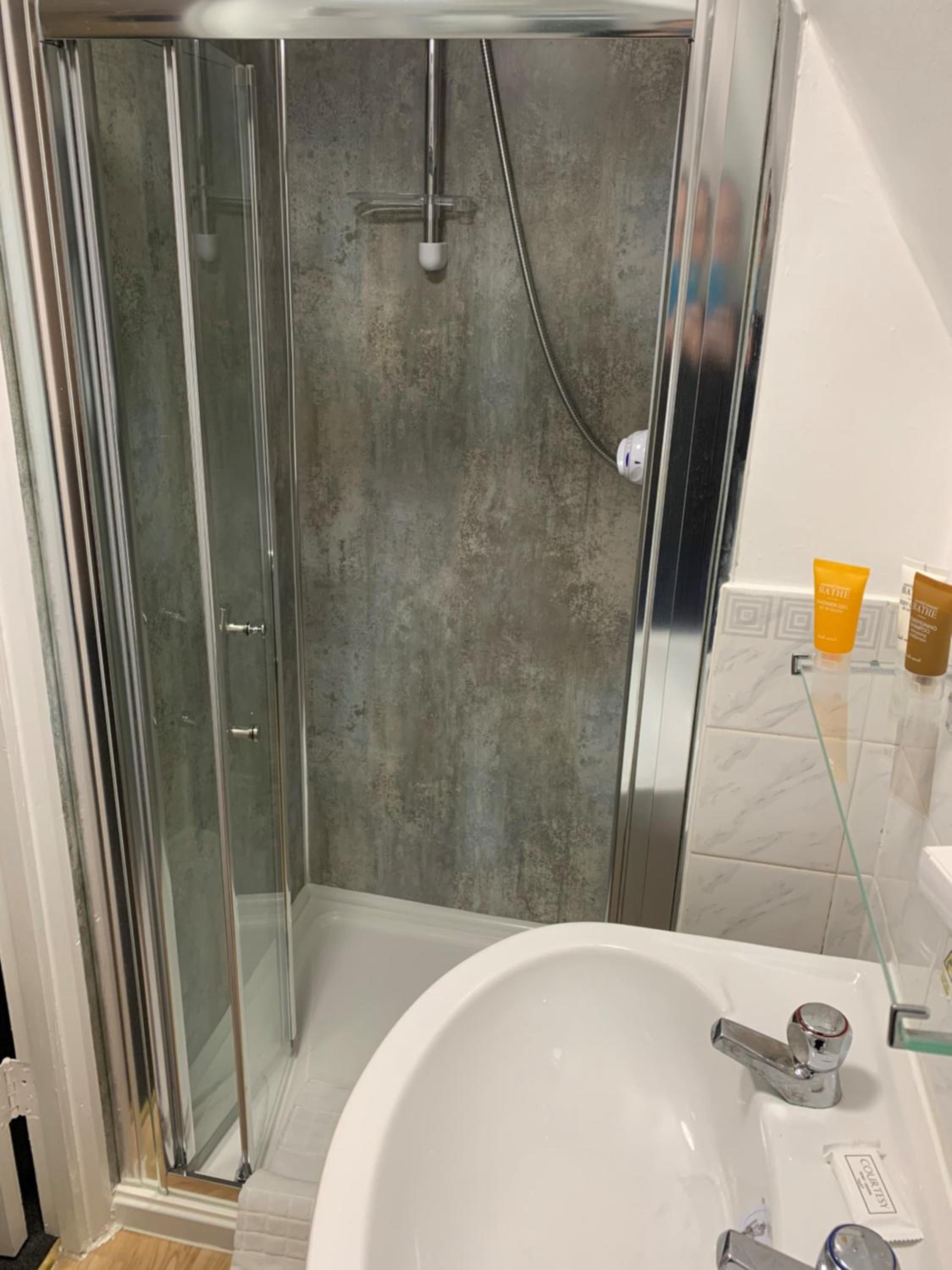 Single Room photo 2