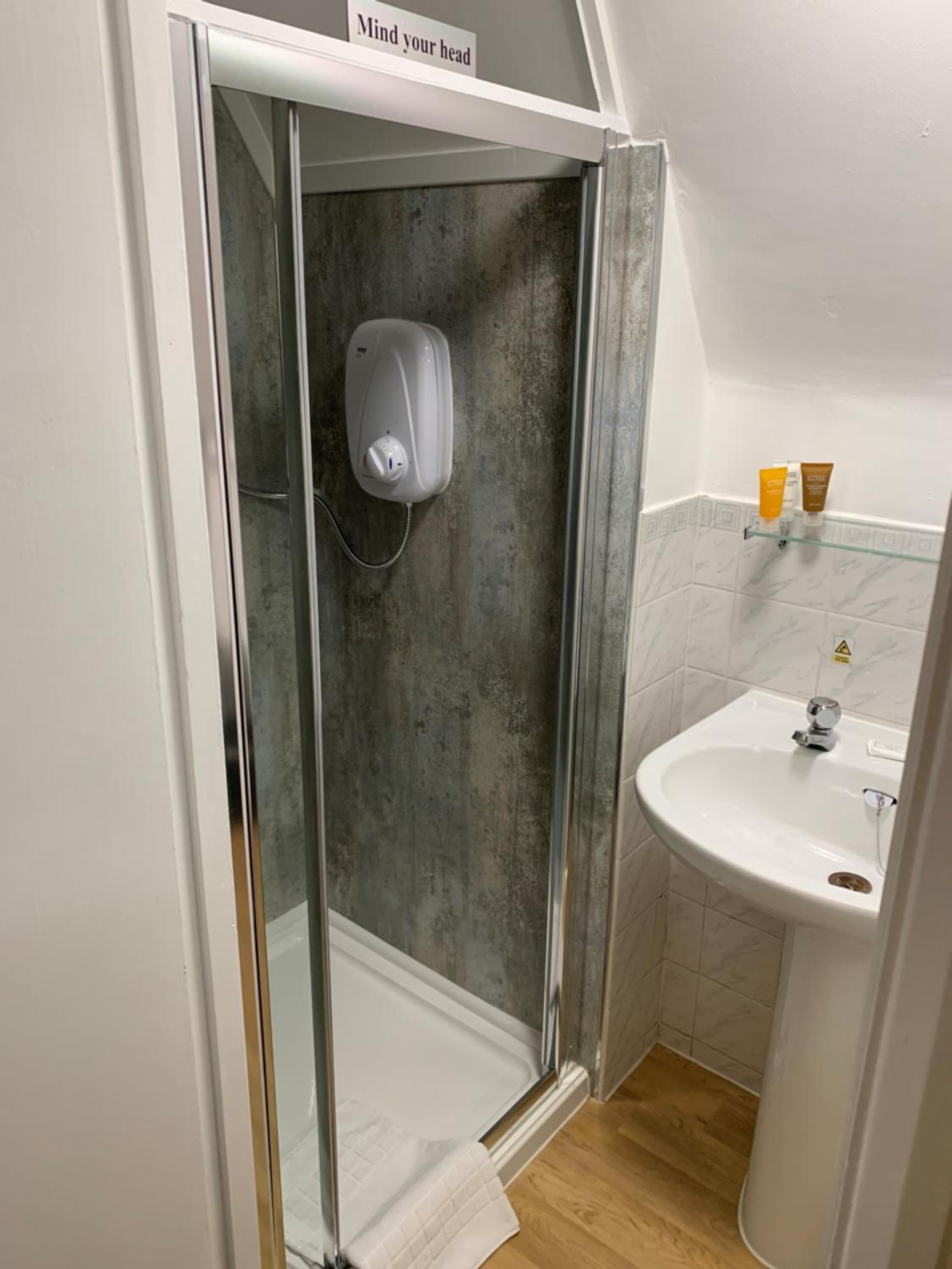 Single Room photo 3