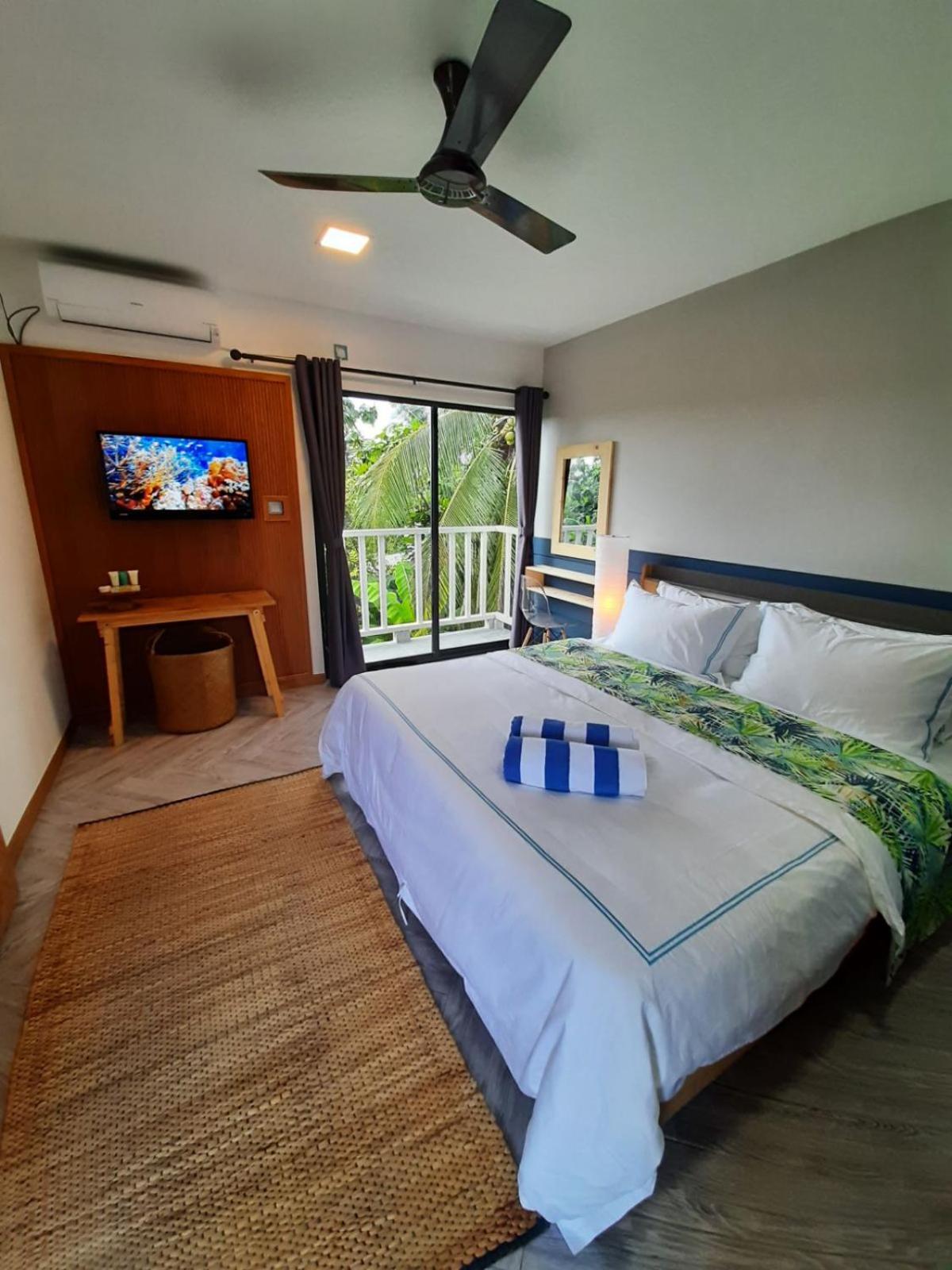 Superior King Room - Photo 2