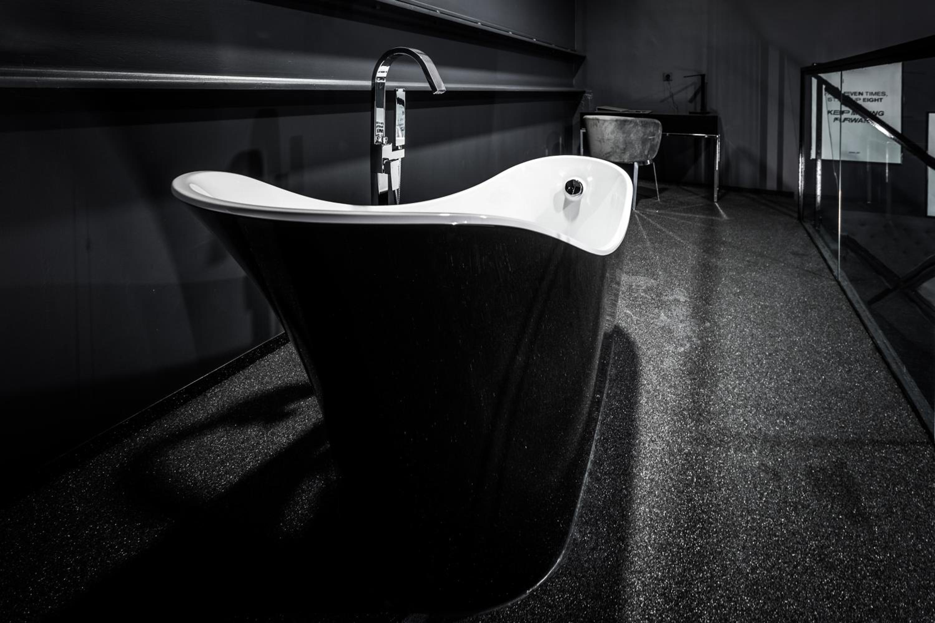 Black Superior Loft - Photo 6