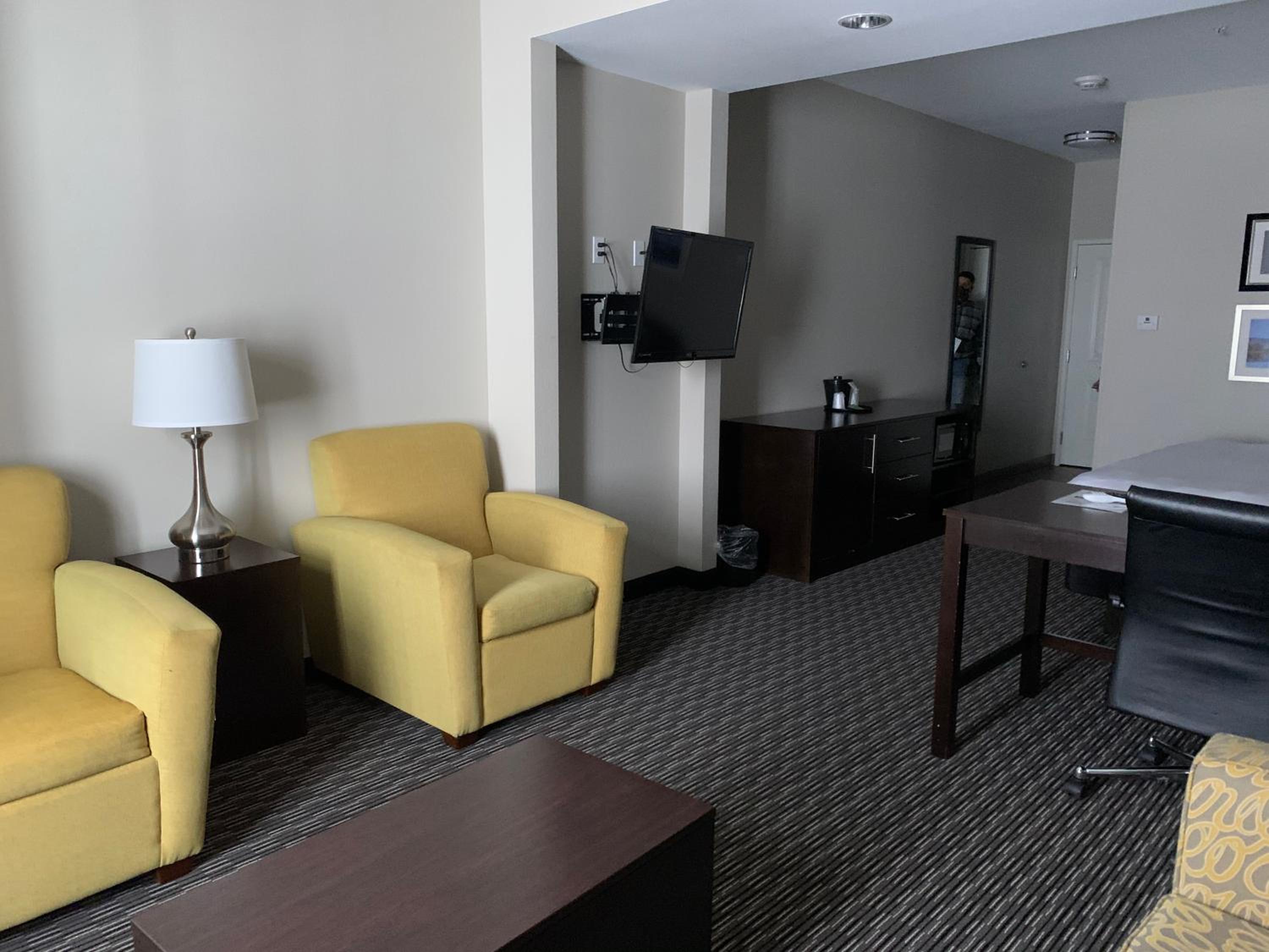 Deluxe King Room - Mobility Access/Non-Smoking photo 1