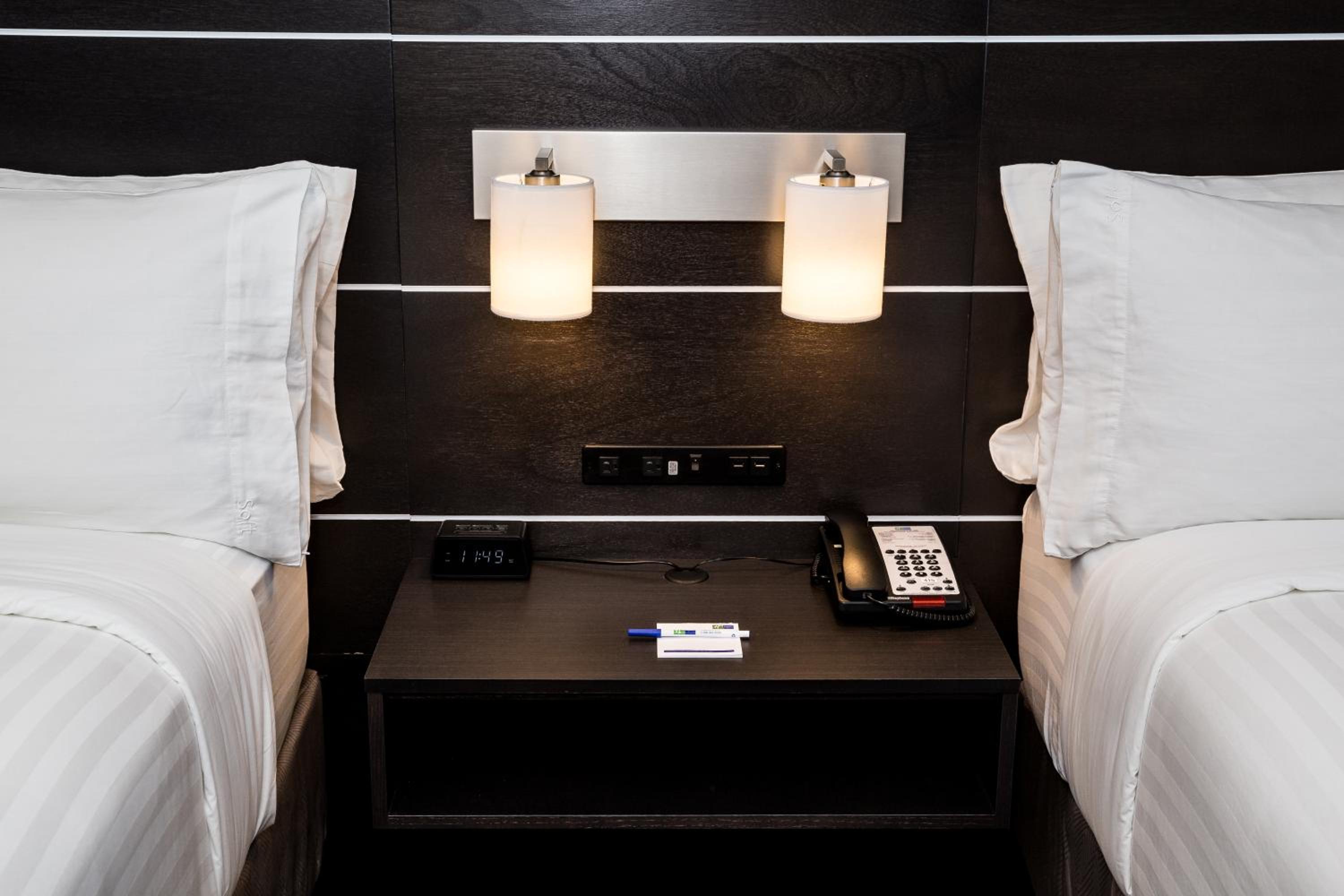 Standard Queen Room with Two Queen Beds