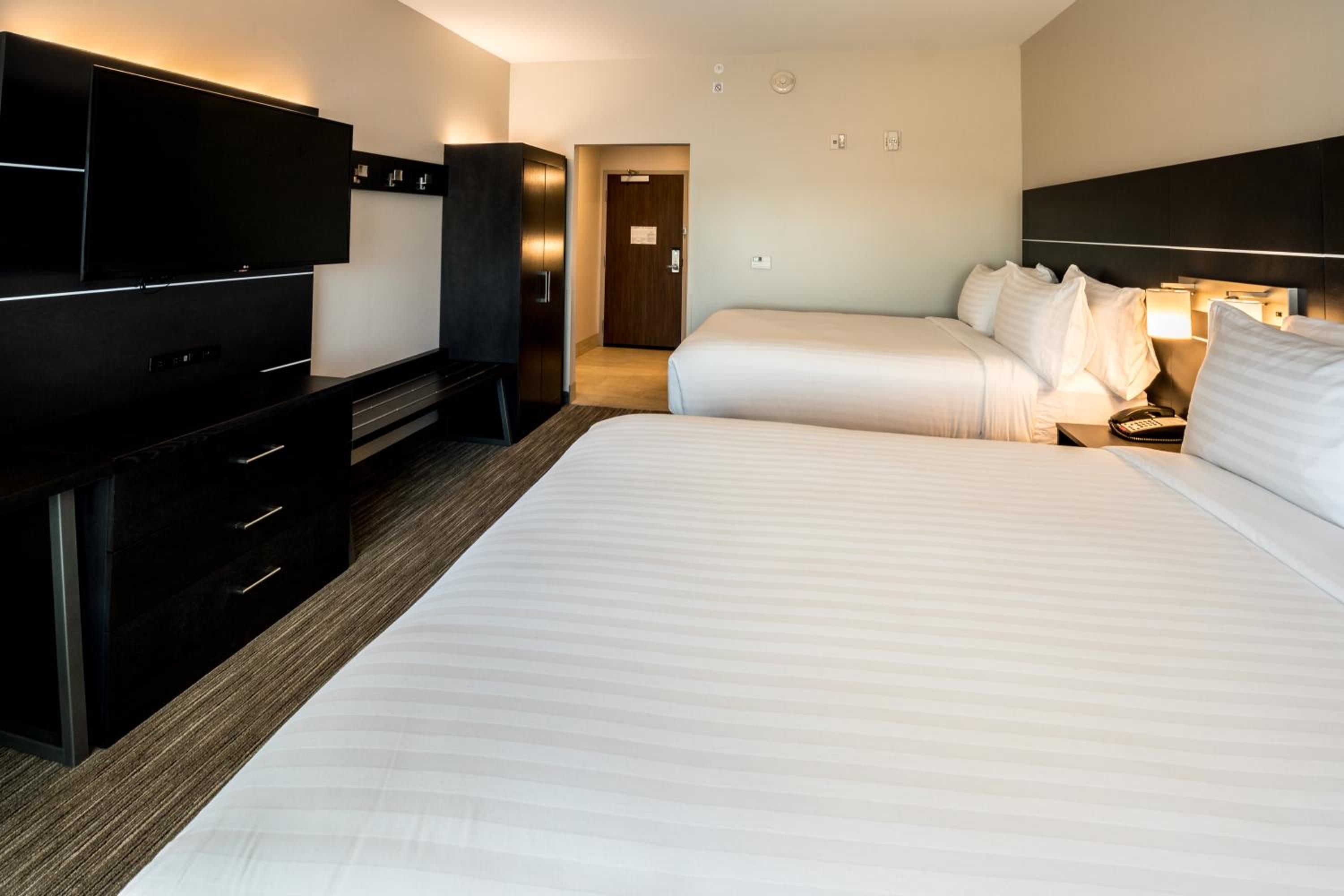 Suite with Two Queen Beds