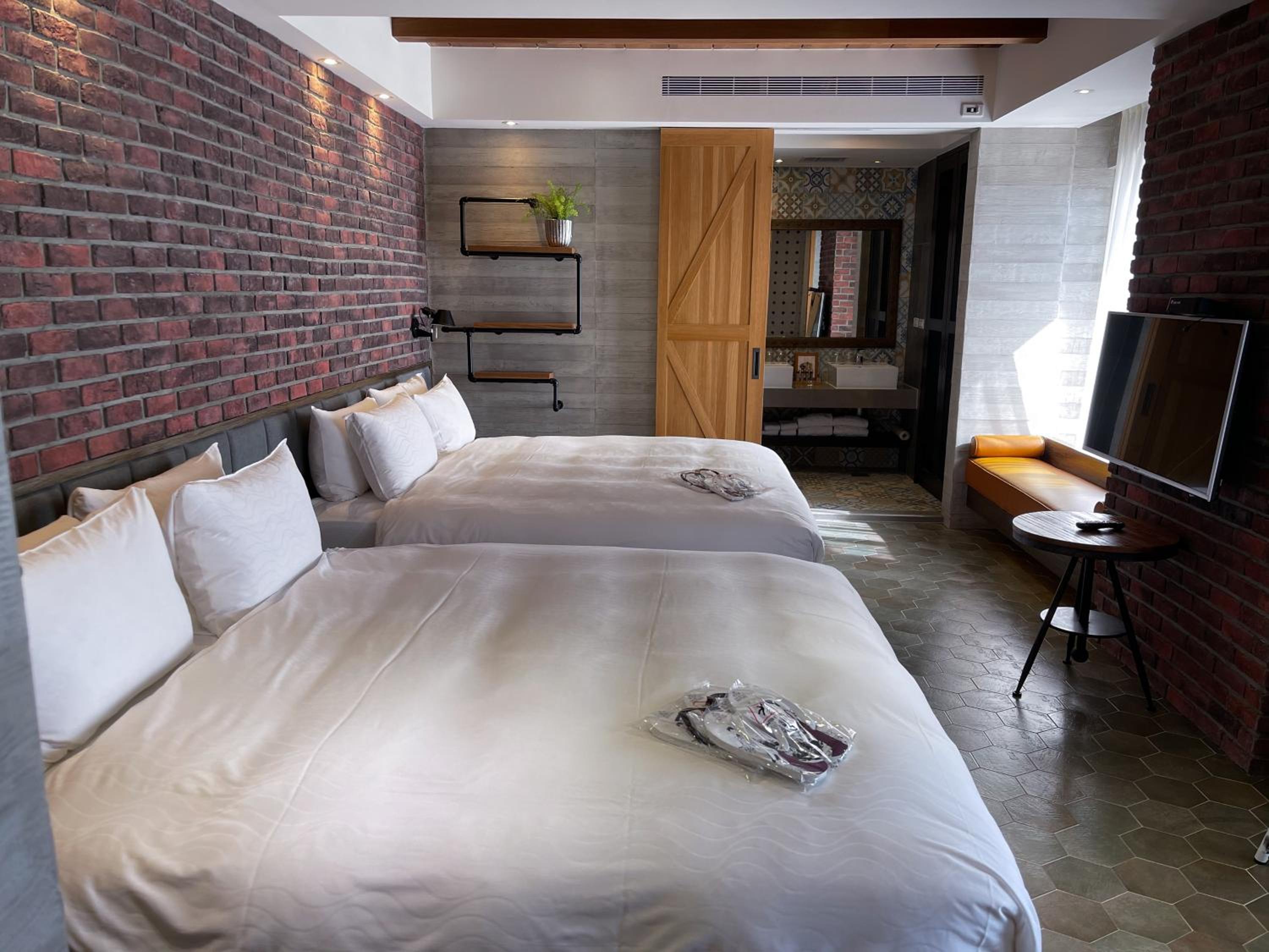 Quadruple Room with Sea View and Balcony