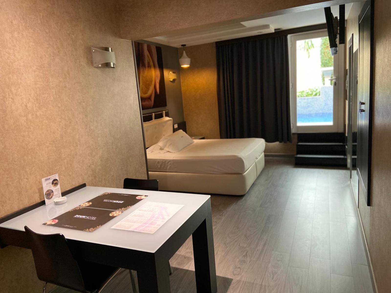 Executive Suite with Private Pool photo 2