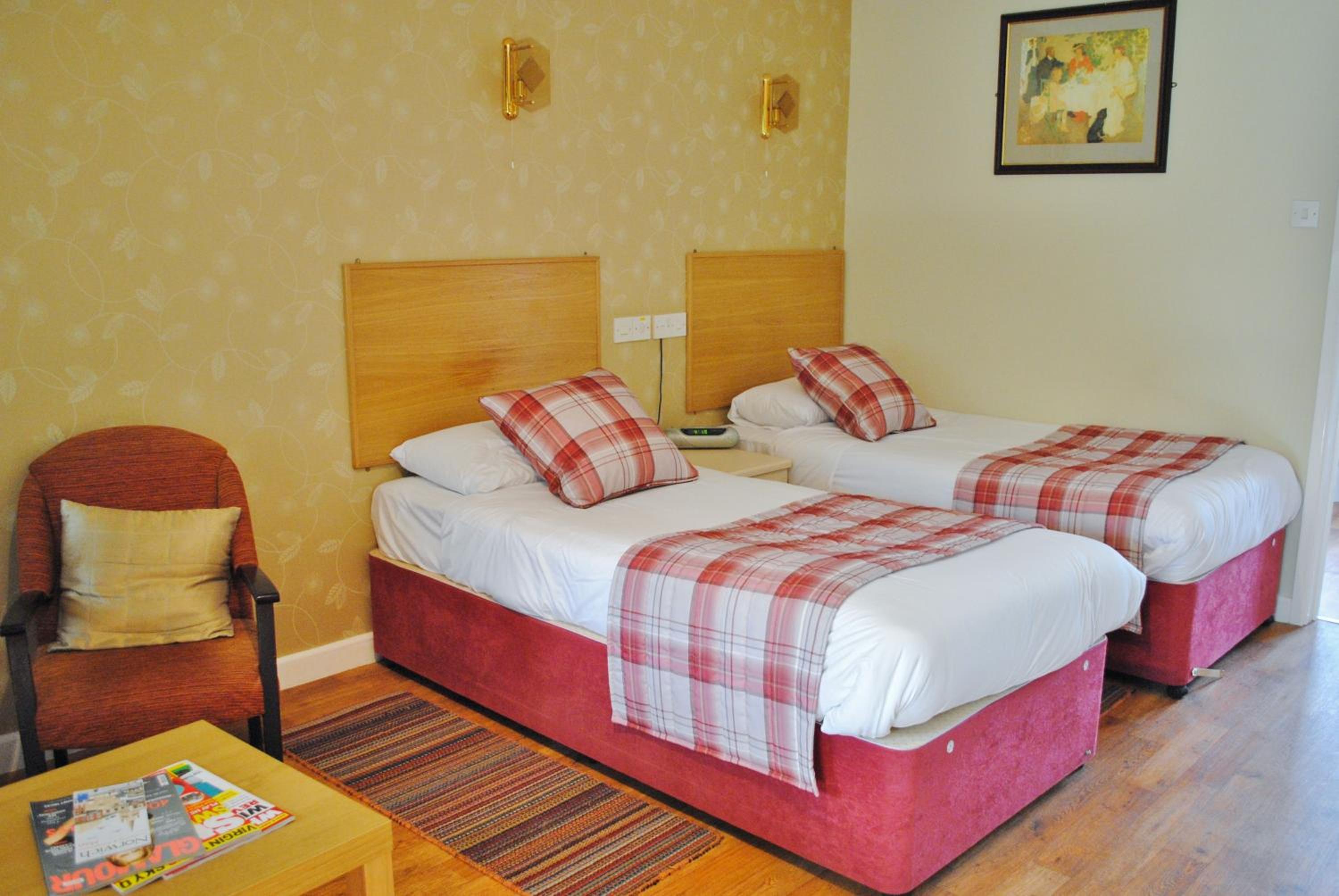 Standard Twin Room - Photo 1