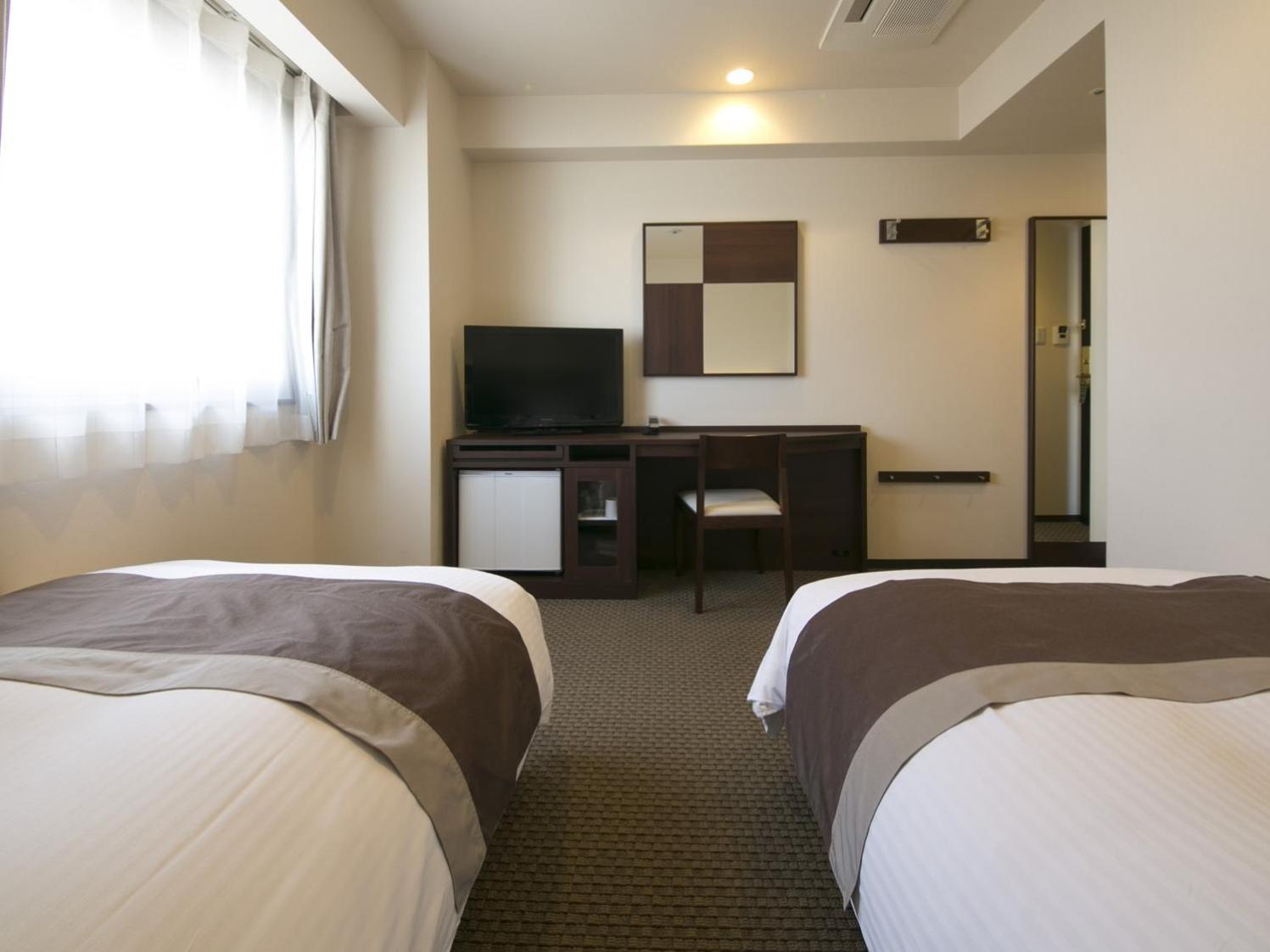 Twin Room - Non-Smoking - Photo 5