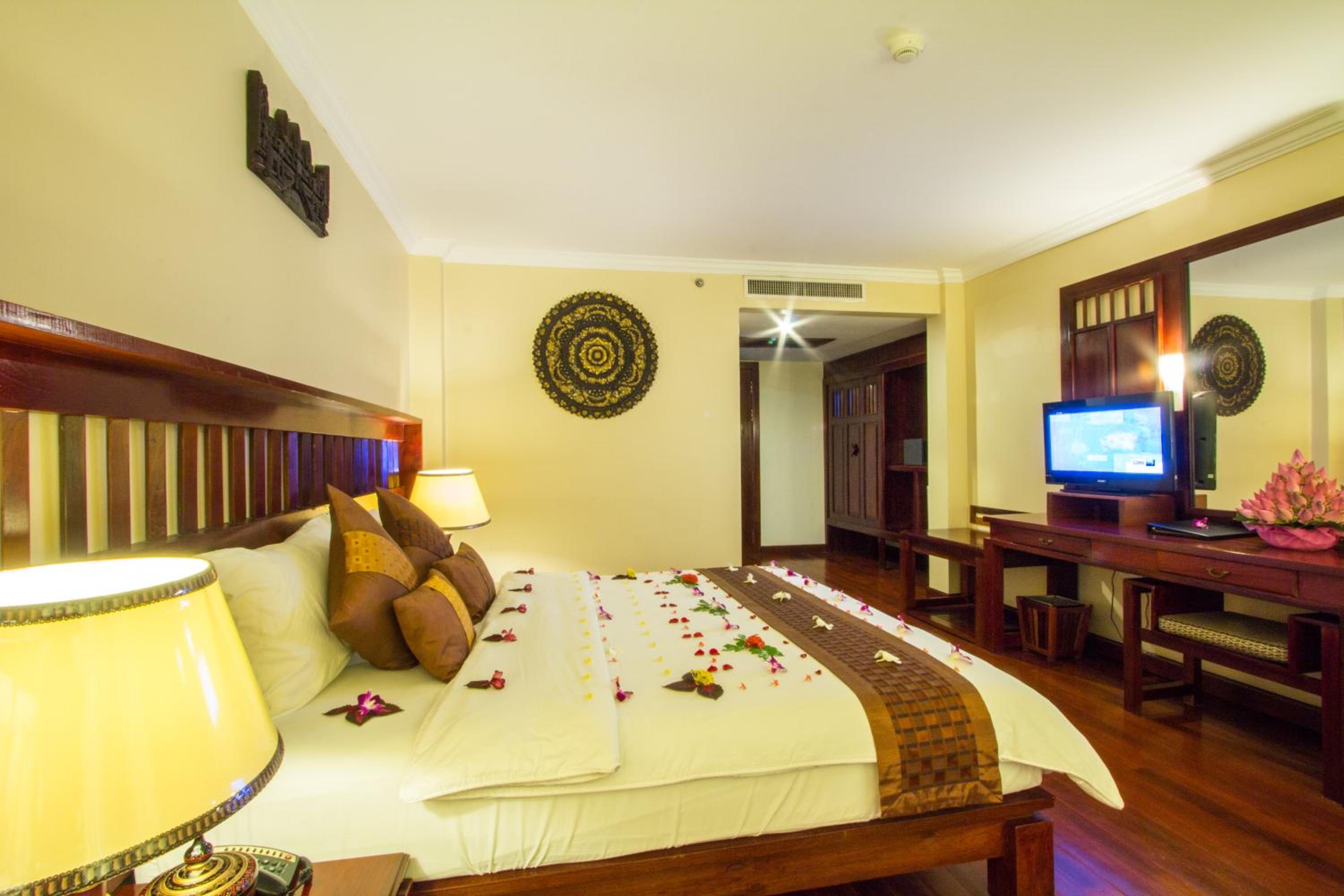 Deluxe Double or Twin Room - Photo 7
