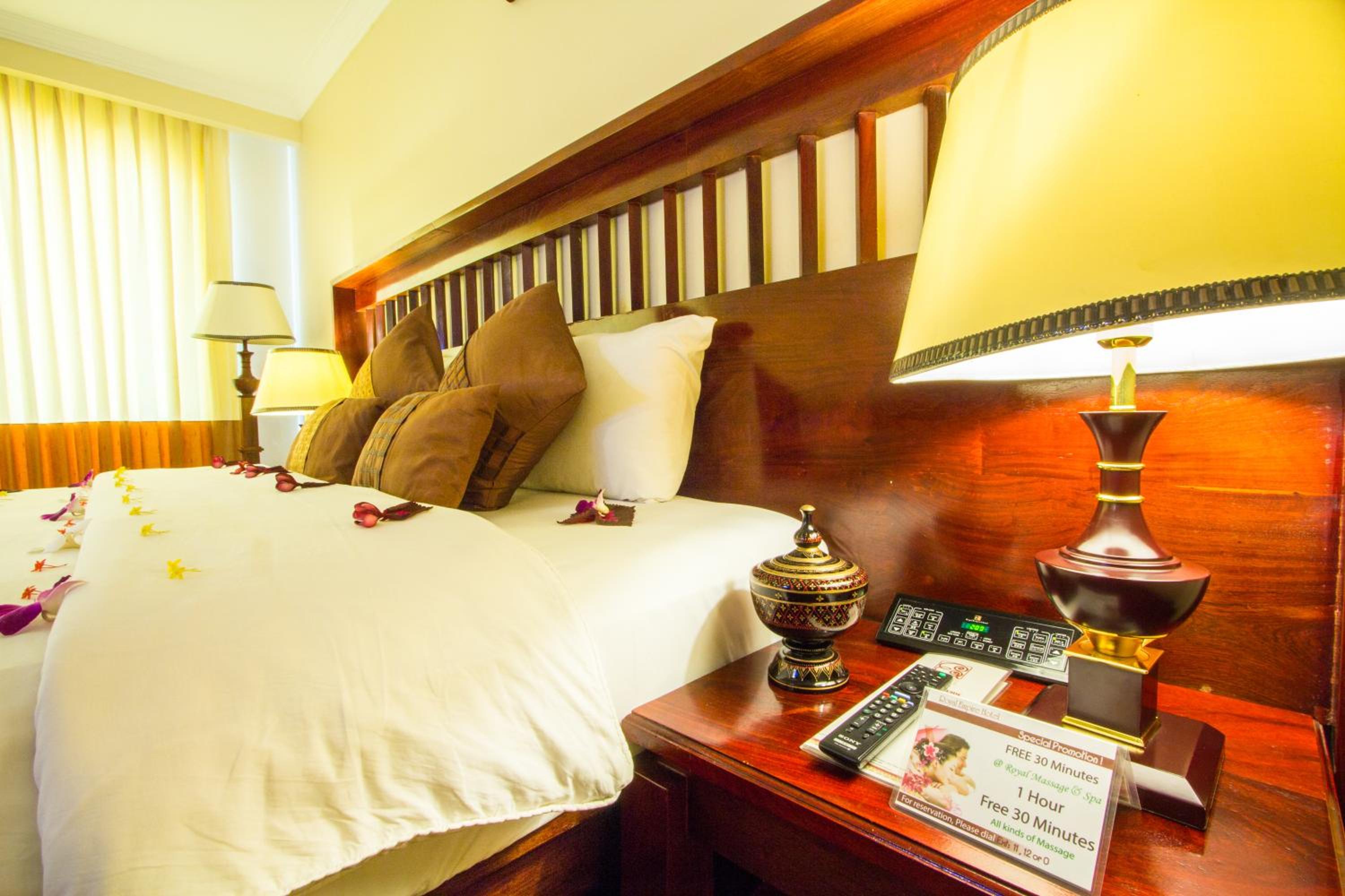 Deluxe Double or Twin Room - Photo 6