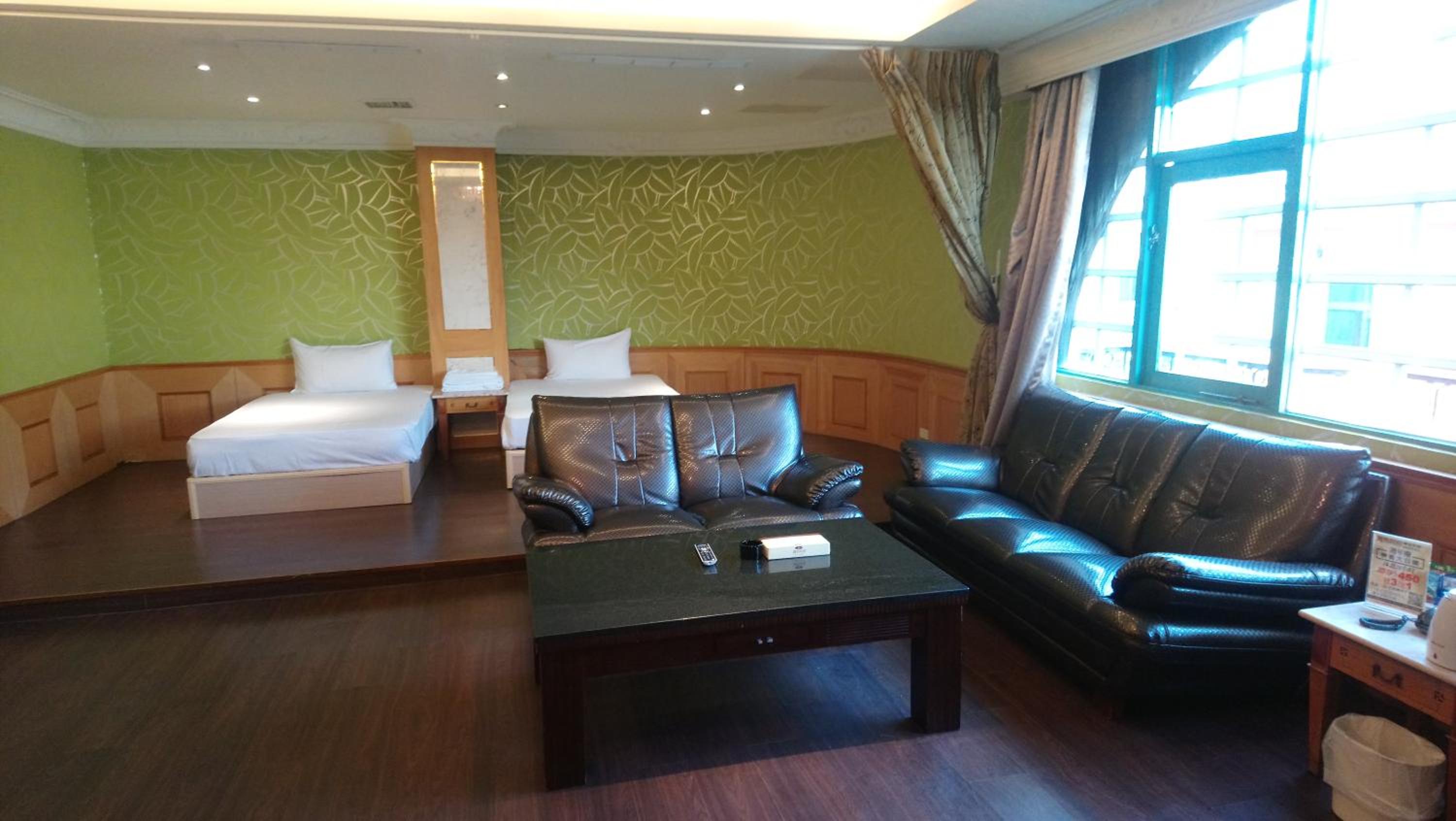 Classic Quadruple Room photo 3