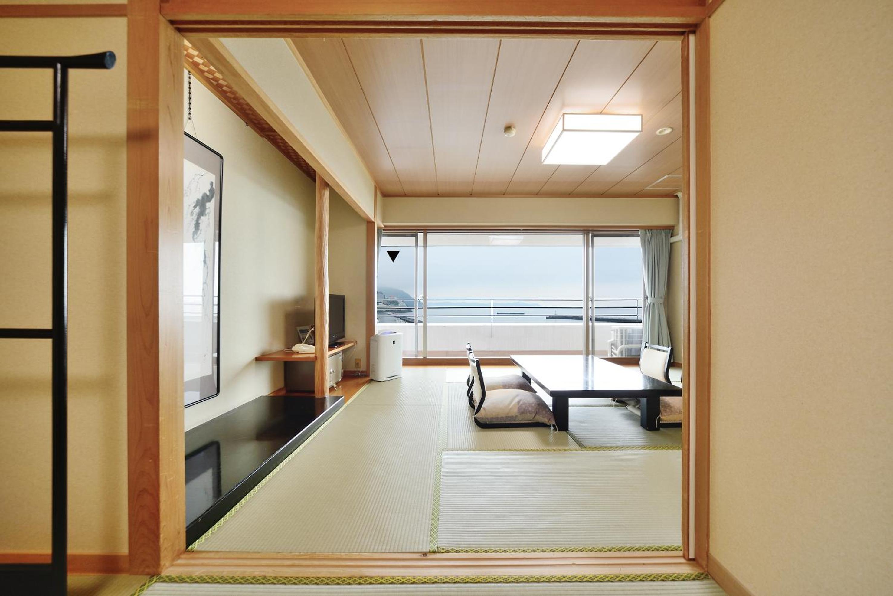 Japanese-Style Standard Room - Photo 6