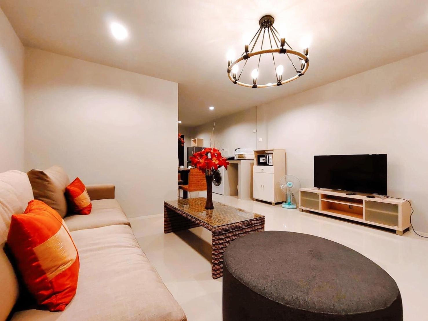 One-Bedroom Apartment - Photo 13