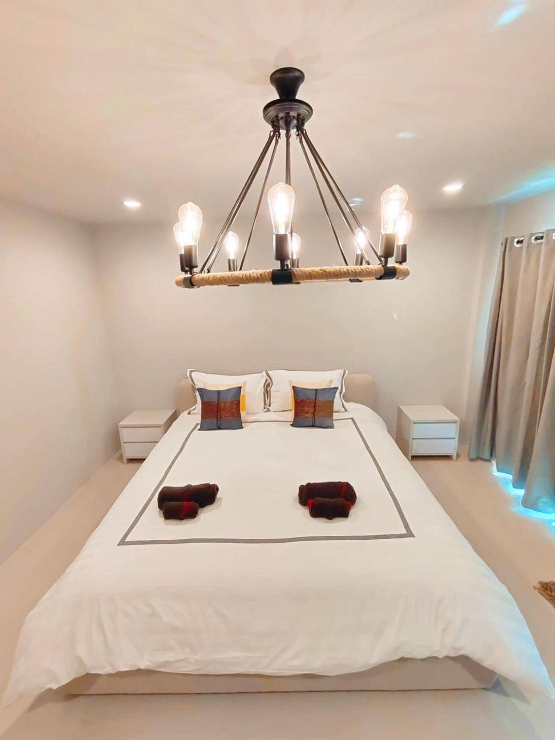 One-Bedroom Apartment - Photo 16