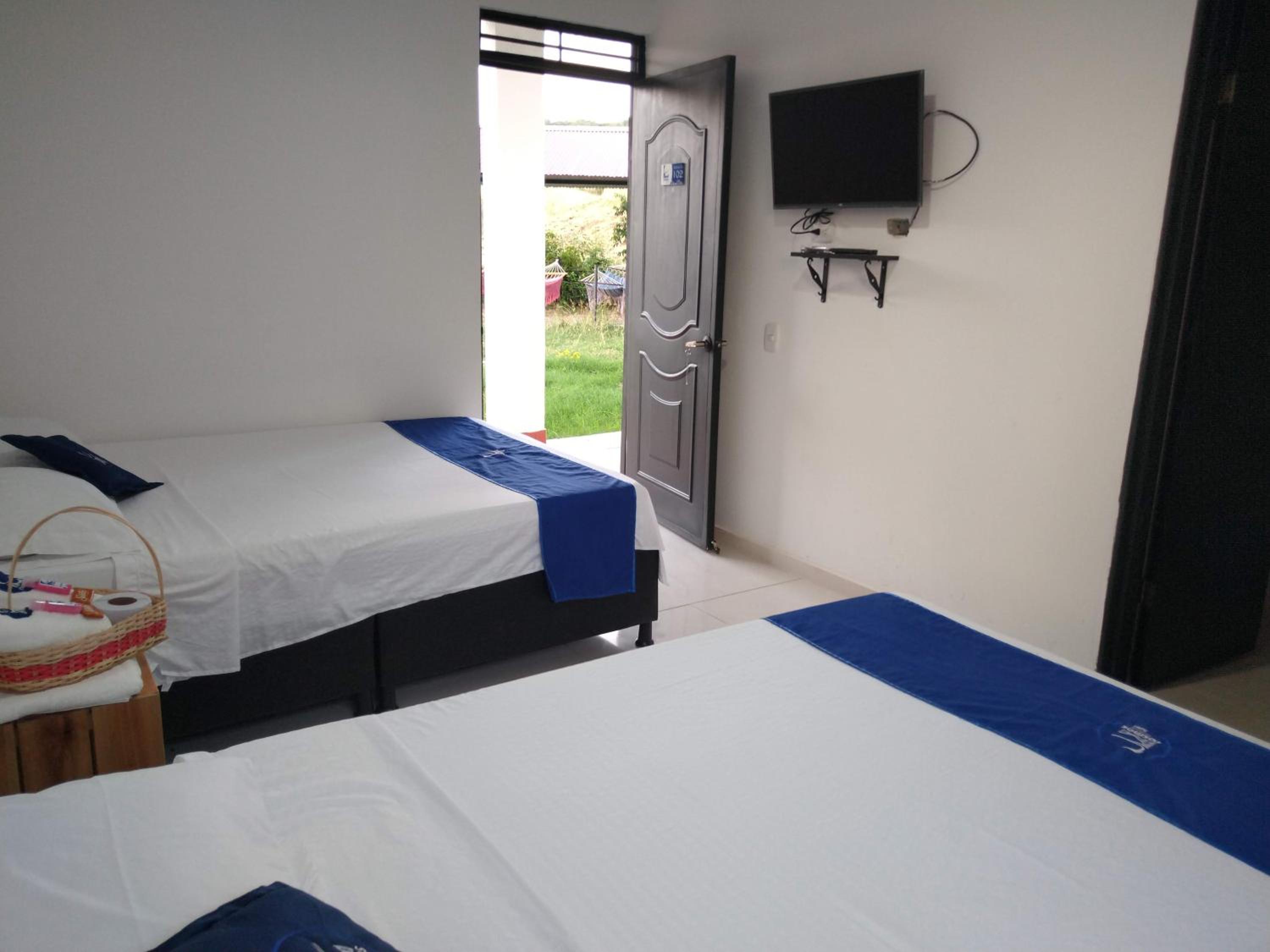 Economy Quadruple Room photo 1