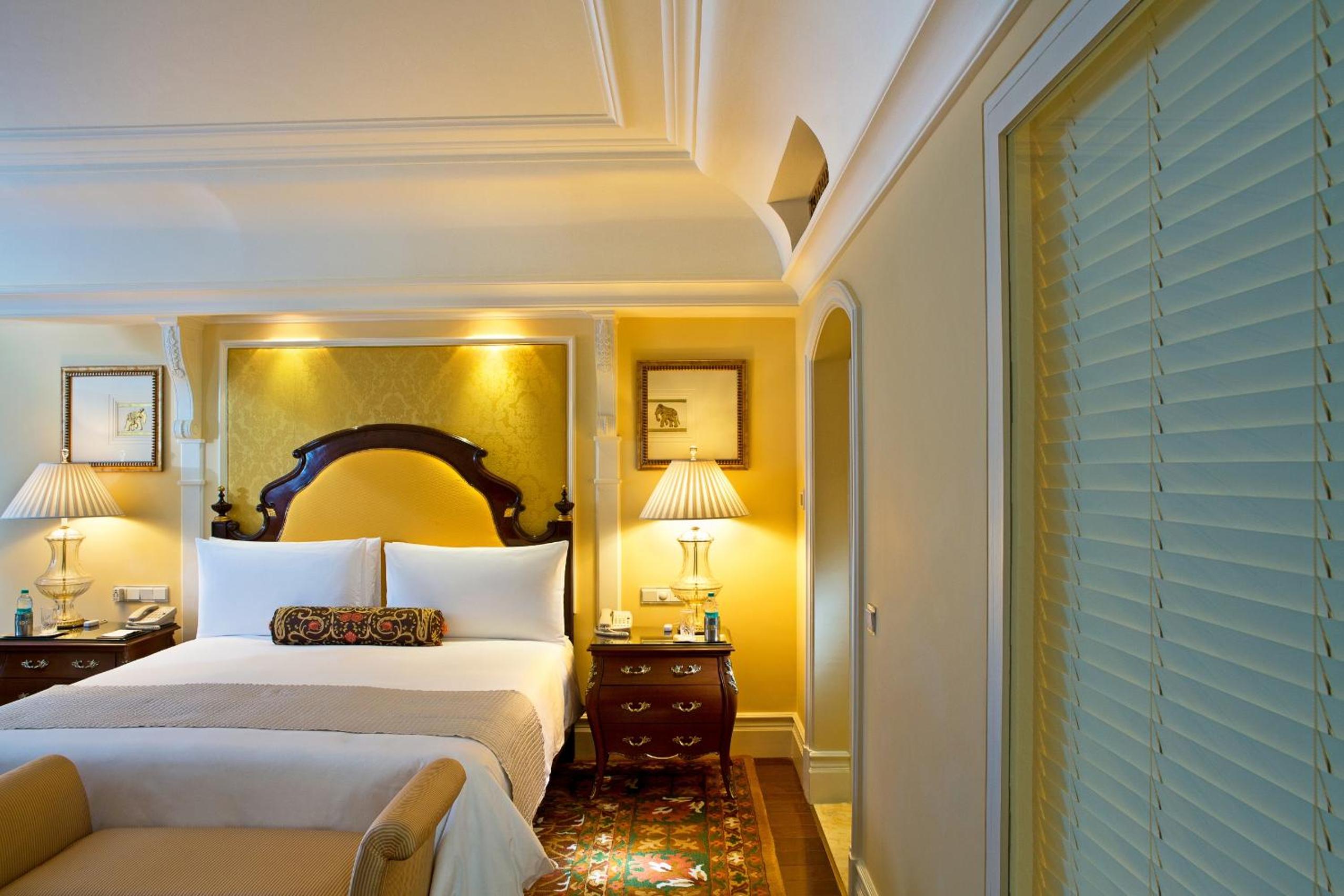 Royal Club Suite with Pool / Garden View Balcony, BMW Airport Transfers & Cocktail hours