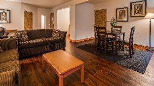 Quadruple Room with Two Queen Beds - Non Smoking - Photo 5